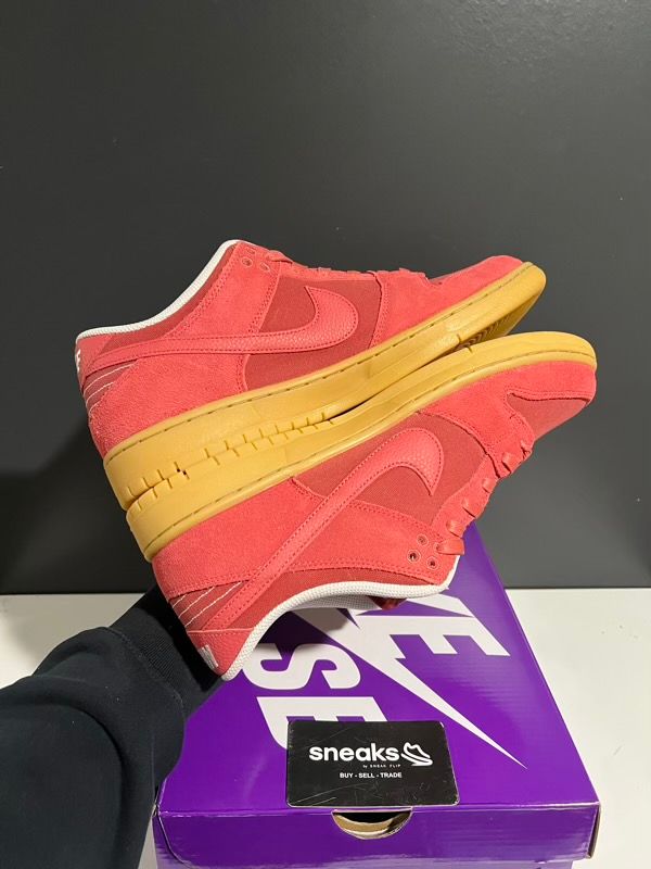 TRIED ON SIZE 11.5M Nike SB Dunk Low Adobe - Used