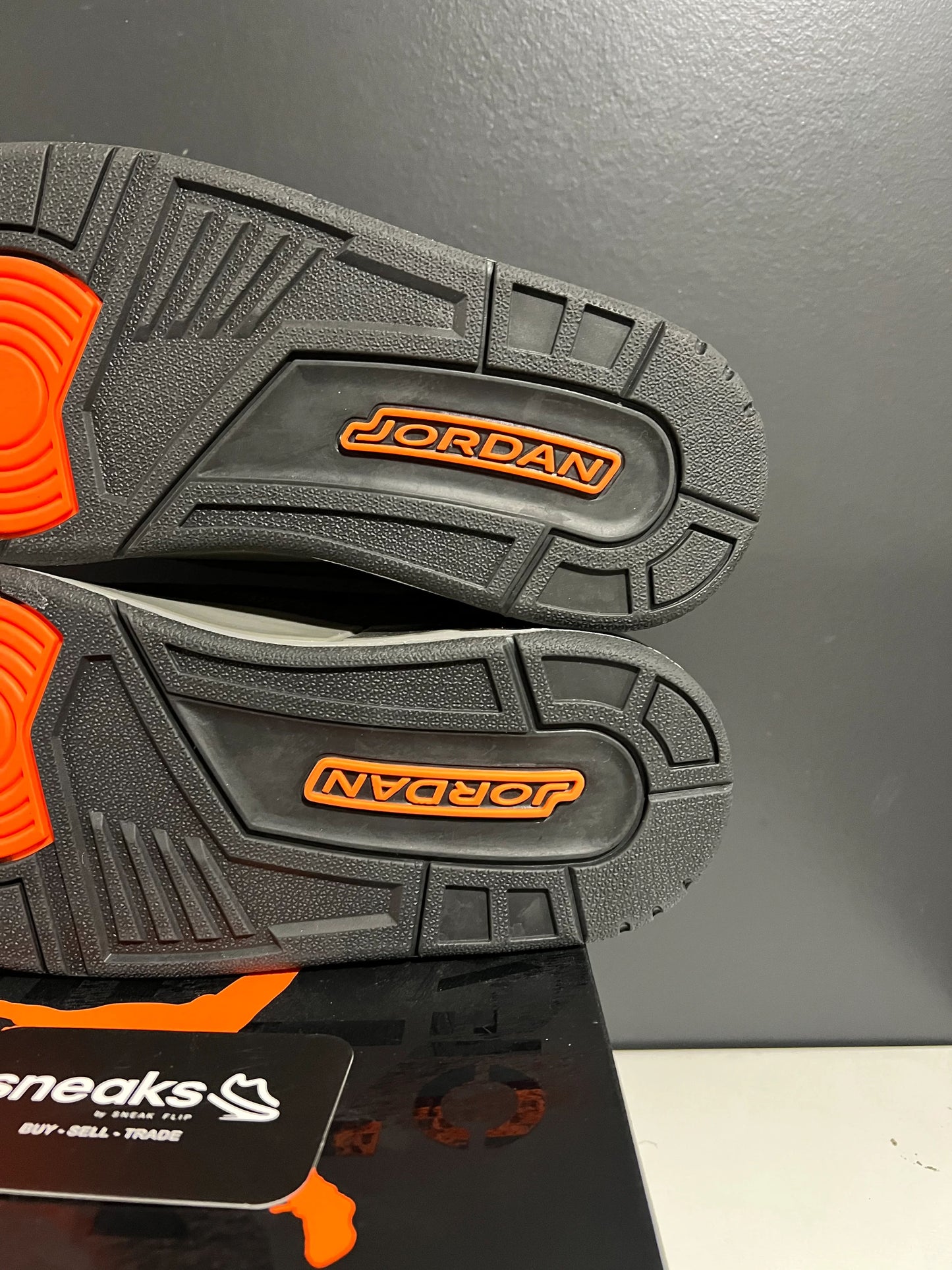 Jordan 3 Retro Fear Pack (2023)