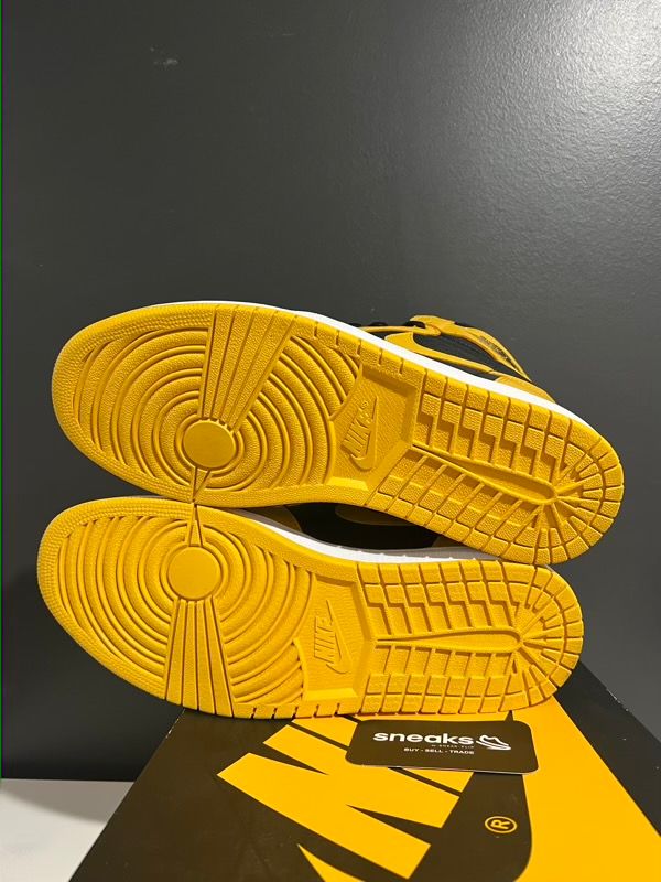 USED SIZE 11.5M Jordan 1 Retro High Pollen - Used