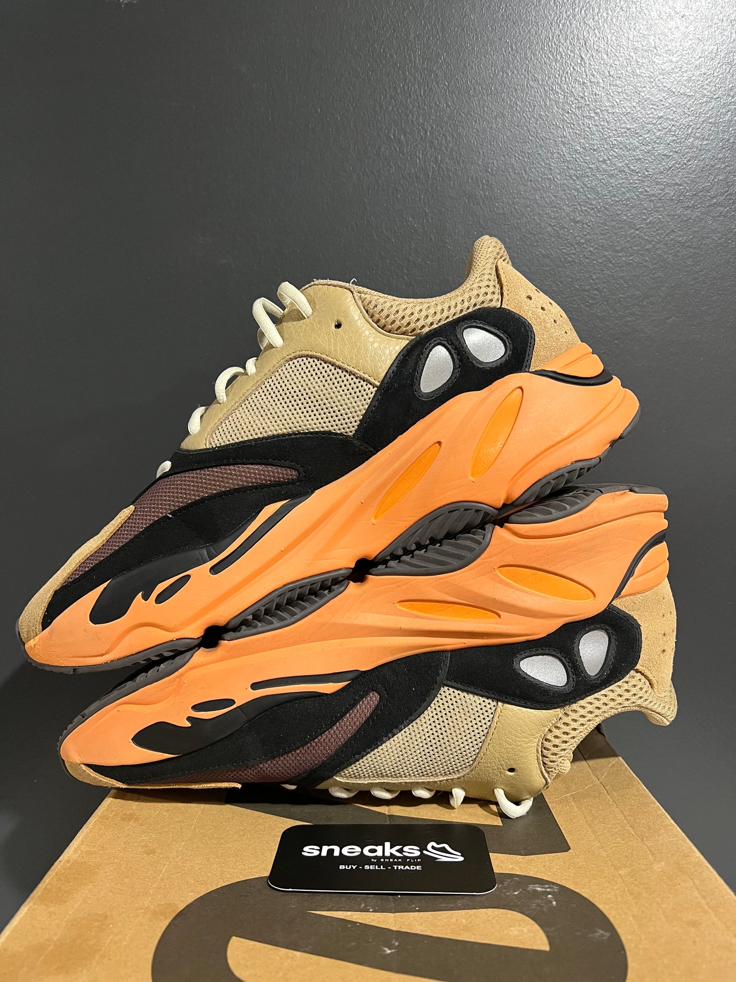 USED Yeezy Boost 700 Enflame Amber GW0297 SIZE 12M OG ALL SP25-106