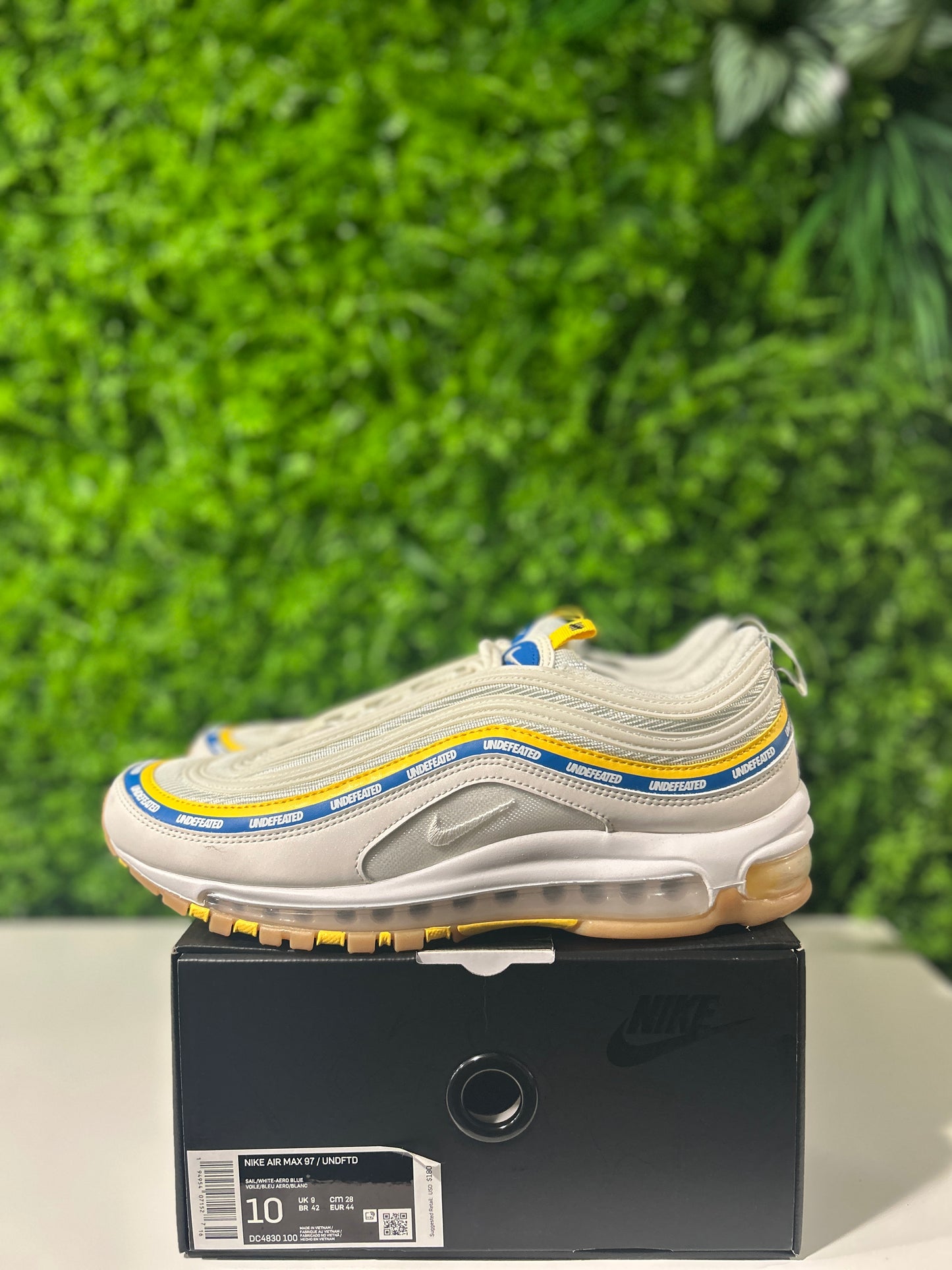 Undefeated x Air Max 97 UCLA Bruins DC4830-100 WORN ONCE SIZE 10M