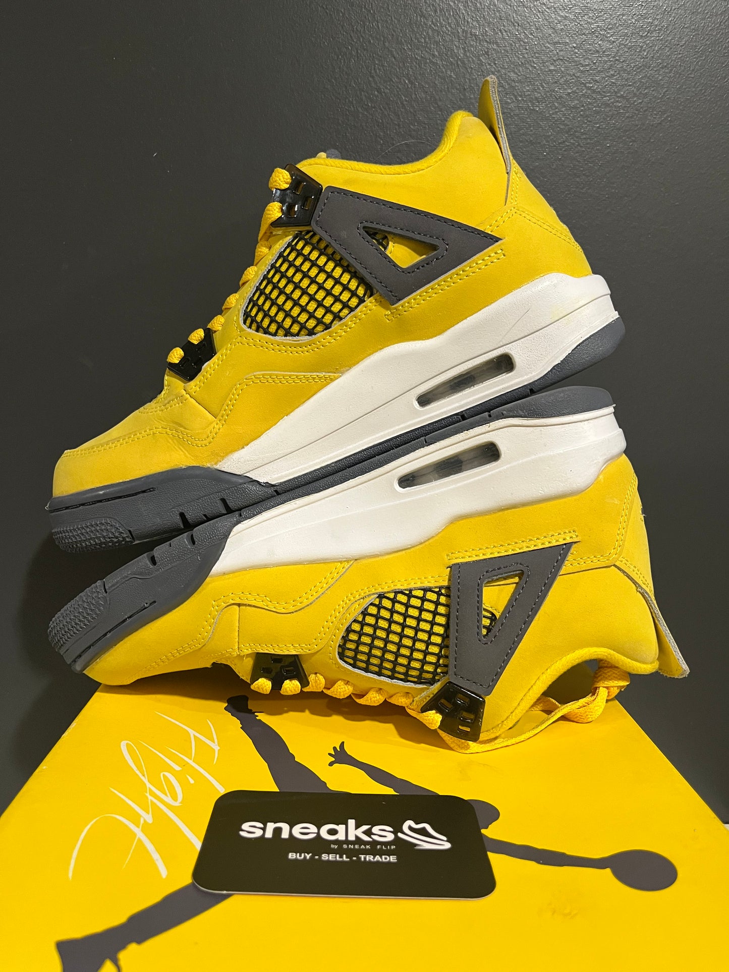USED Air Jordan 4 Retro GS Lightning 2021 408452-700 SIZE 6.5Y OG ALL AG25-338
