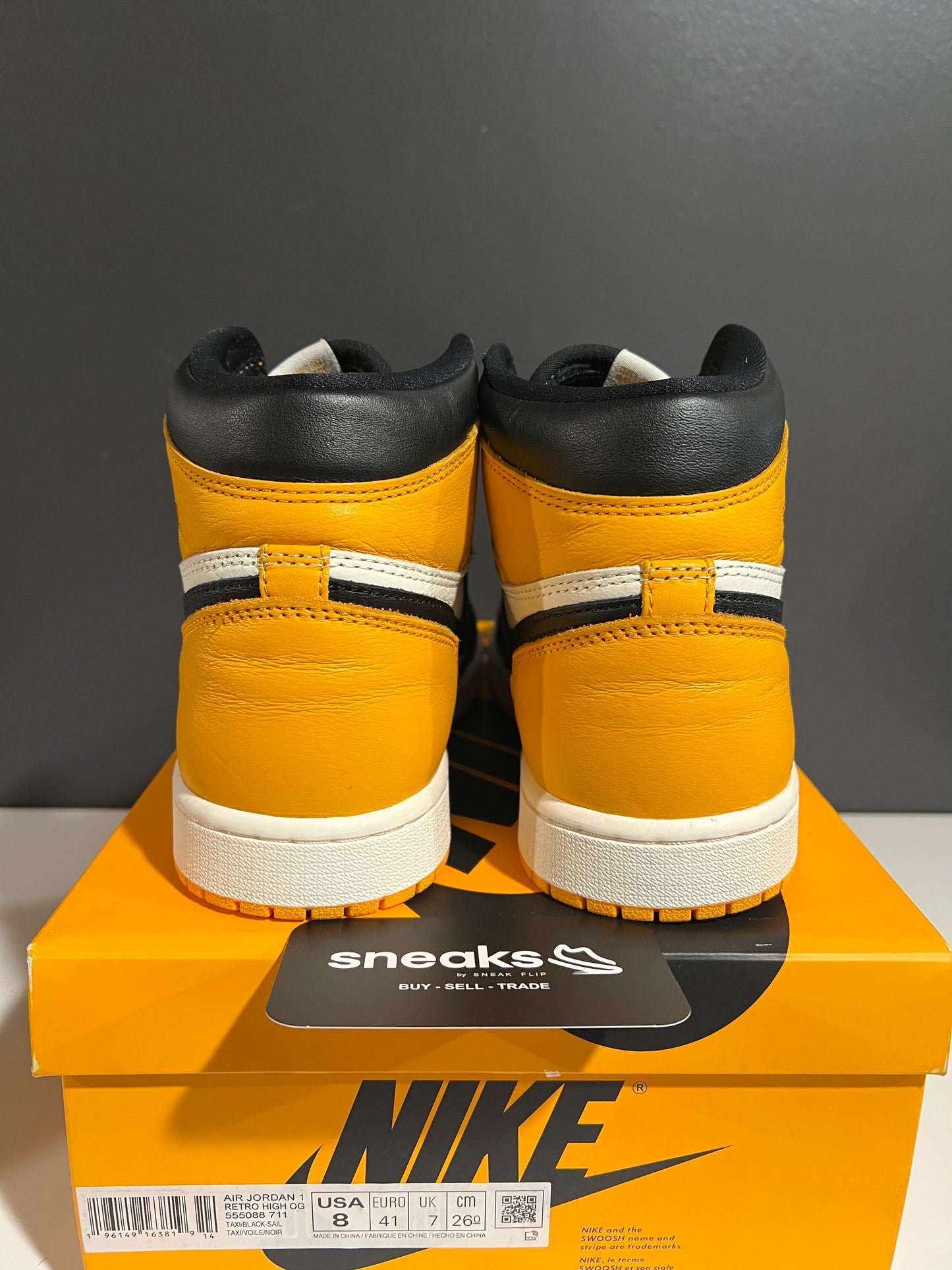 USED Air Jordan 1 Retro High OG Yellow Toe 555088-711 SIZE 8M OG ALL AG25-33