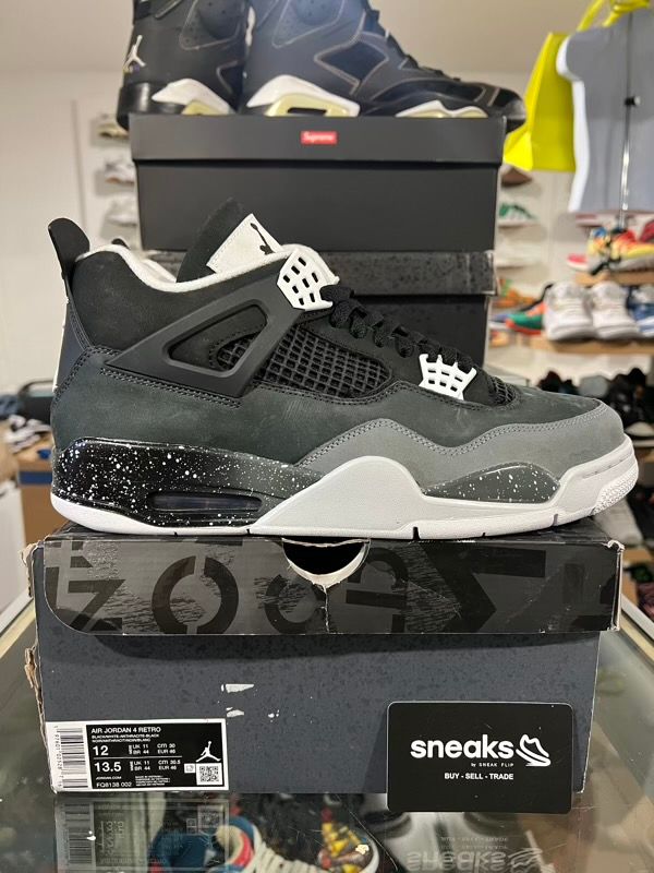 USED SIZE 12M Jordan 4 Retro Fear (2024) - Used