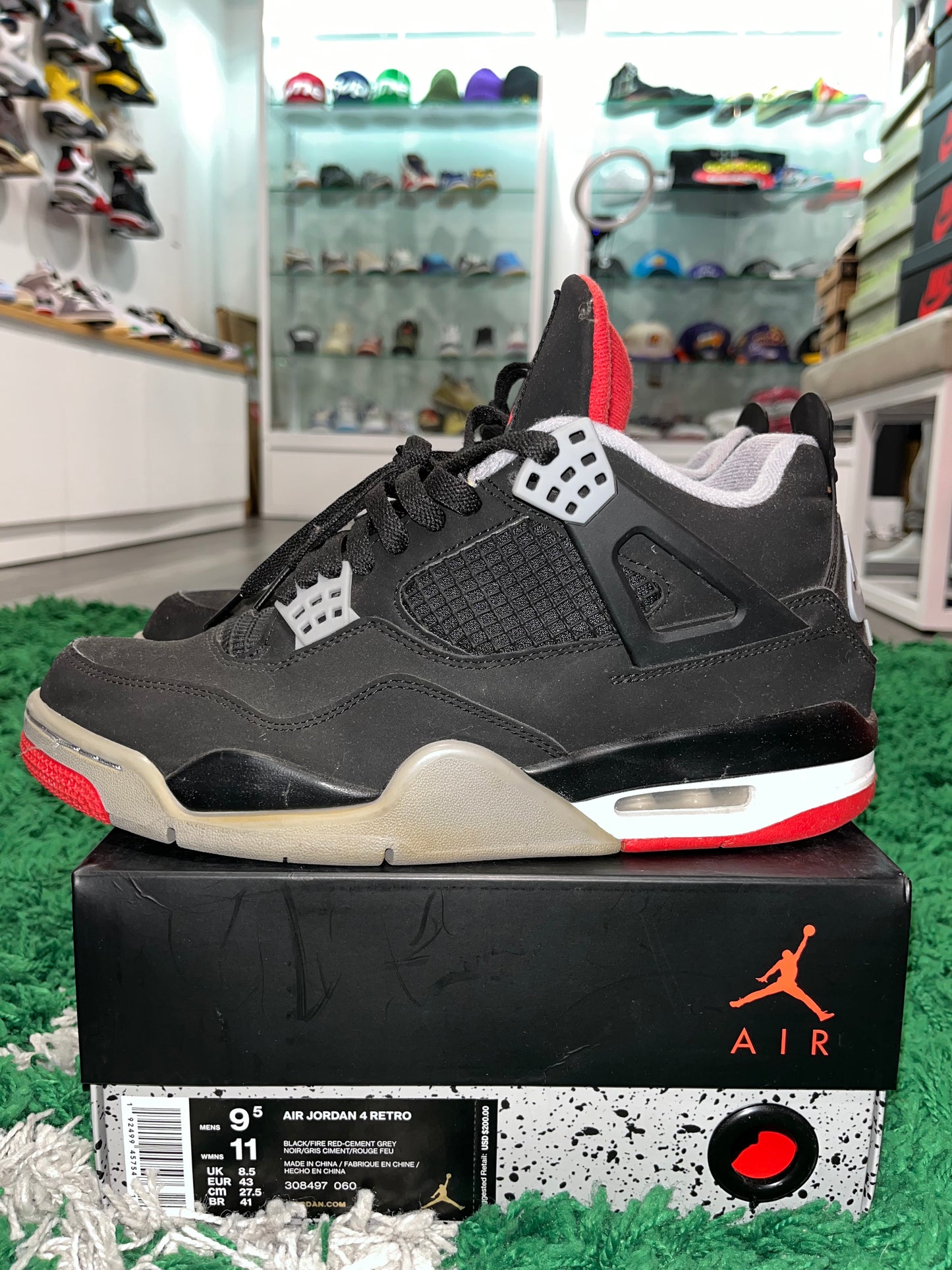 Air Jordan 4 Retro OG Bred 2019 308497-060 USED SIZE 9.5M