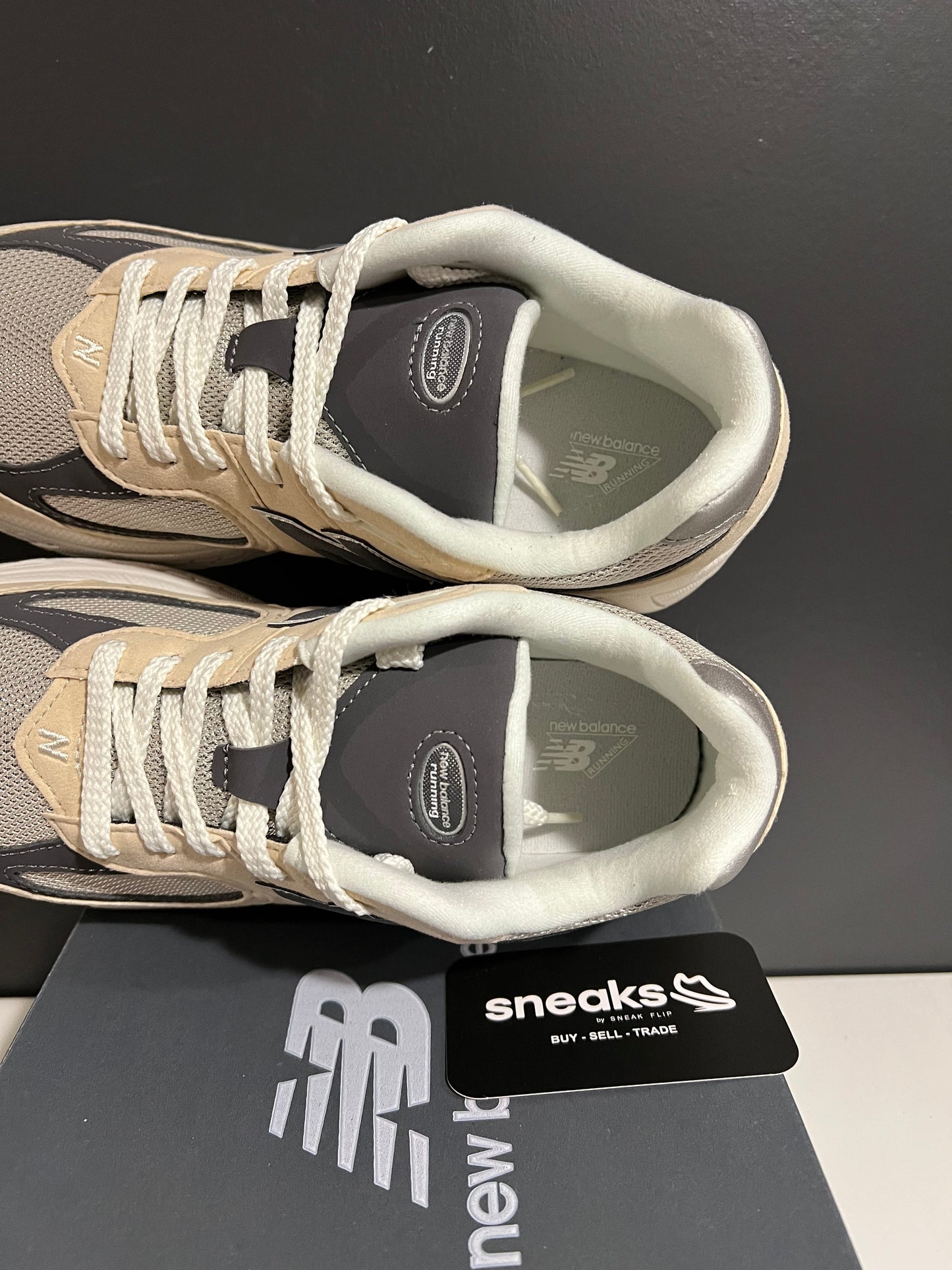 New Balance 2002R Sandstone Magnet - Used