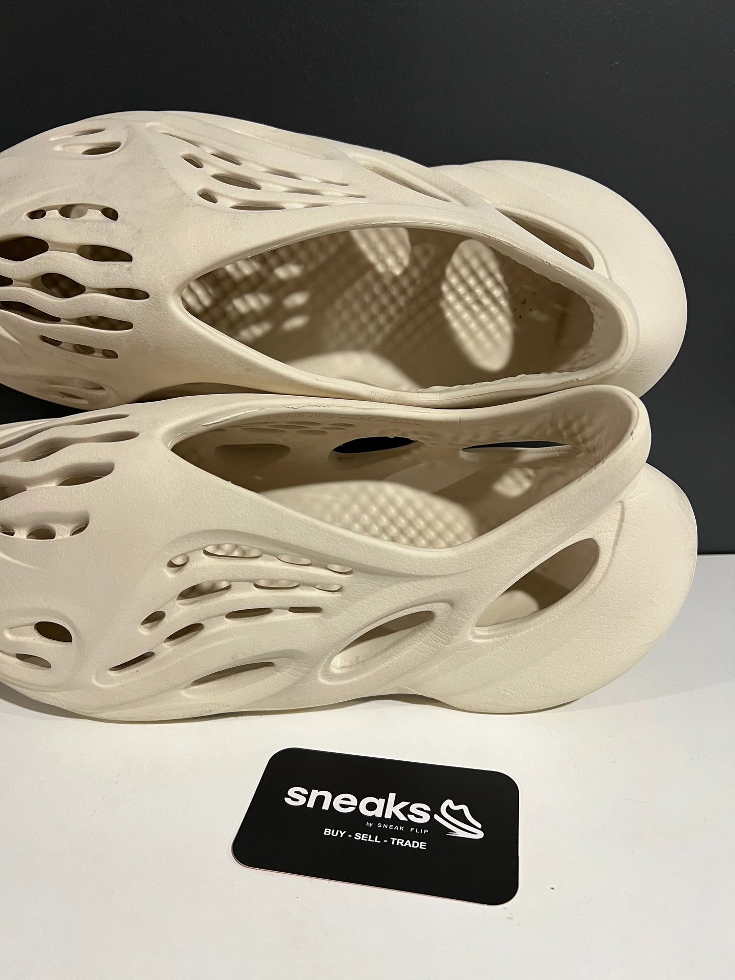 adidas Yeezy Foam RNNR Sand - Used