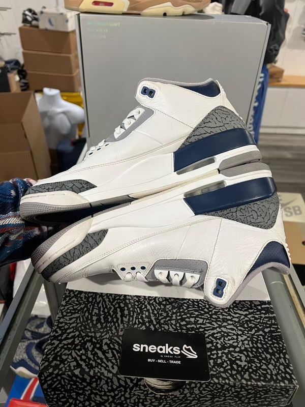 USED Jordan 3 Retro Midnight Navy - Used