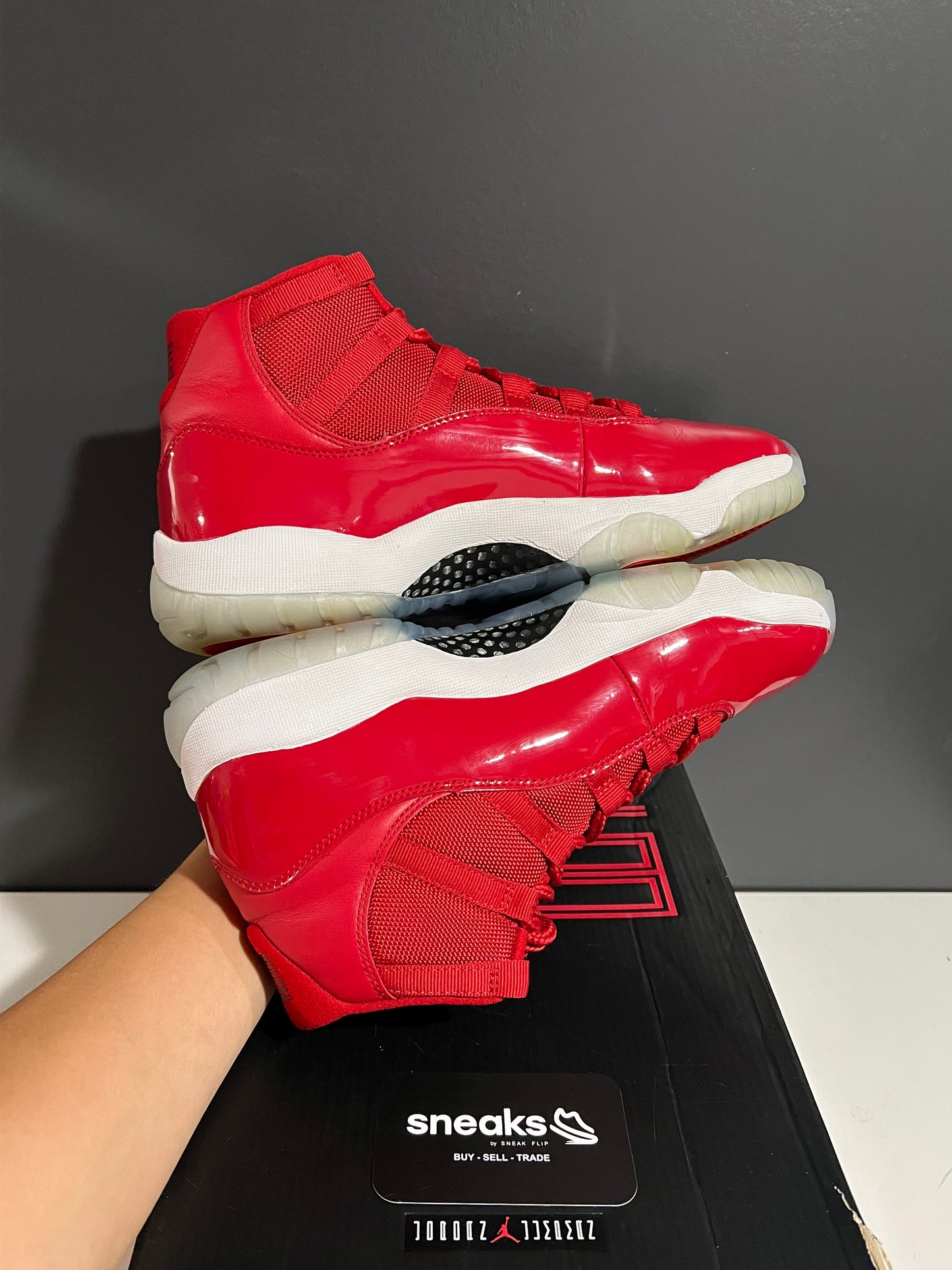 USED Air Jordan 11 Retro Win Like '96 378037-623 SIZE 8M OG ALL AG25-228