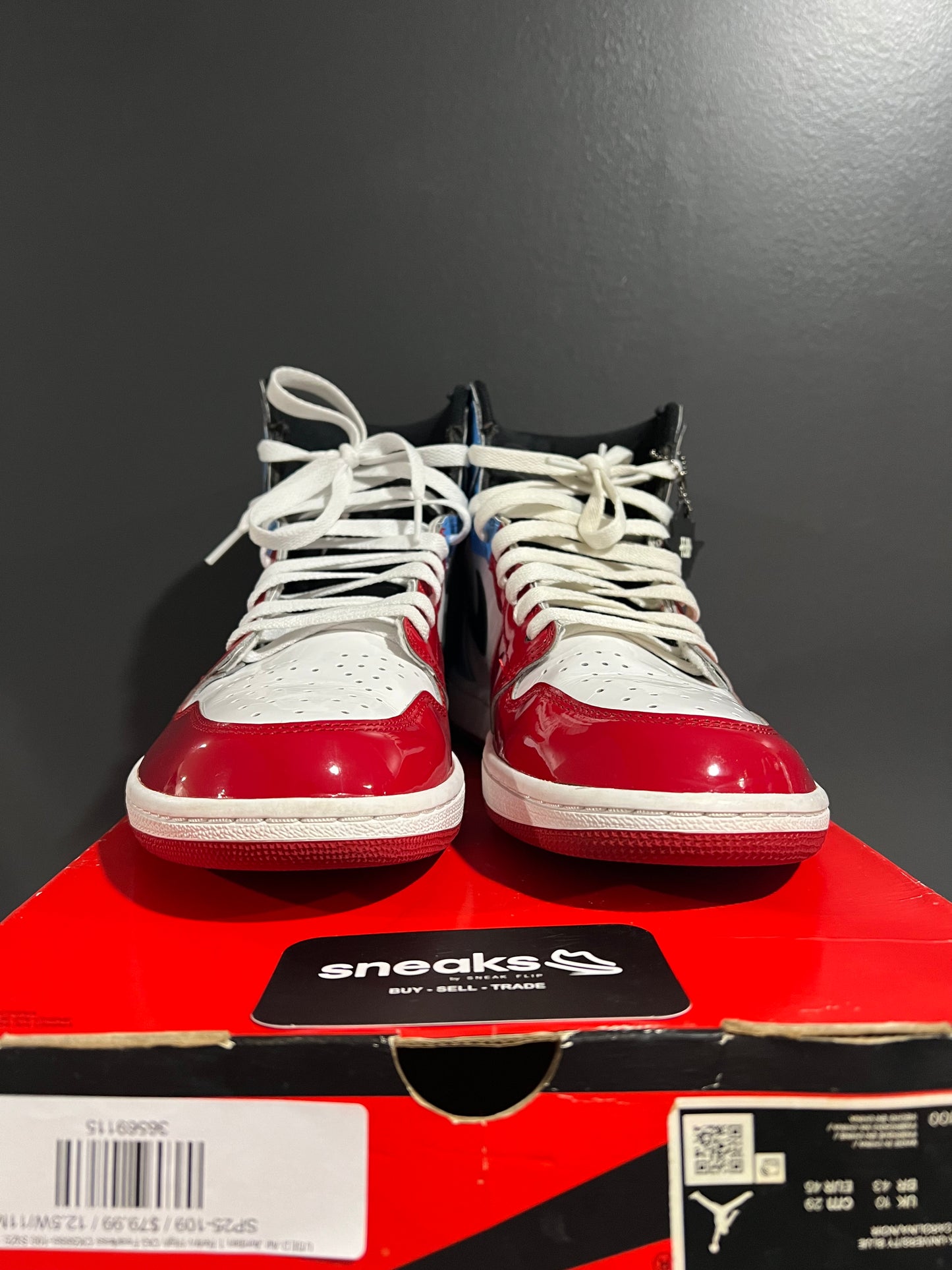 USED Air Jordan 1 Retro High OG Fearless CK5666-100 SIZE 11M NO LID SP25-109