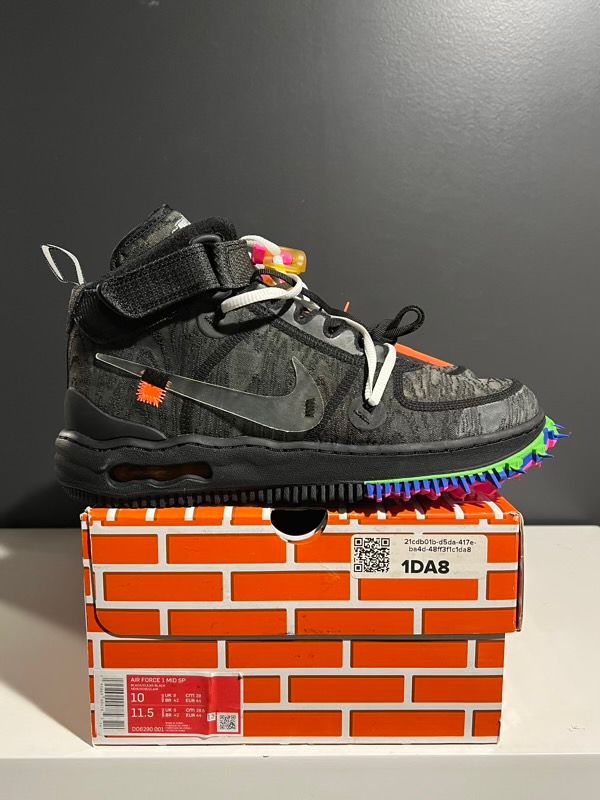 NEW SIZE 10M Nike Air Force 1 Mid Off-White Black