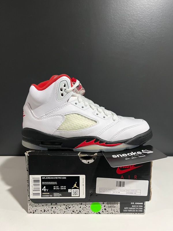NEW SIZE 4Y Jordan 5 Retro Fire Red Silver Tongue (2020) (GS) - New (WITH DEFECTS)