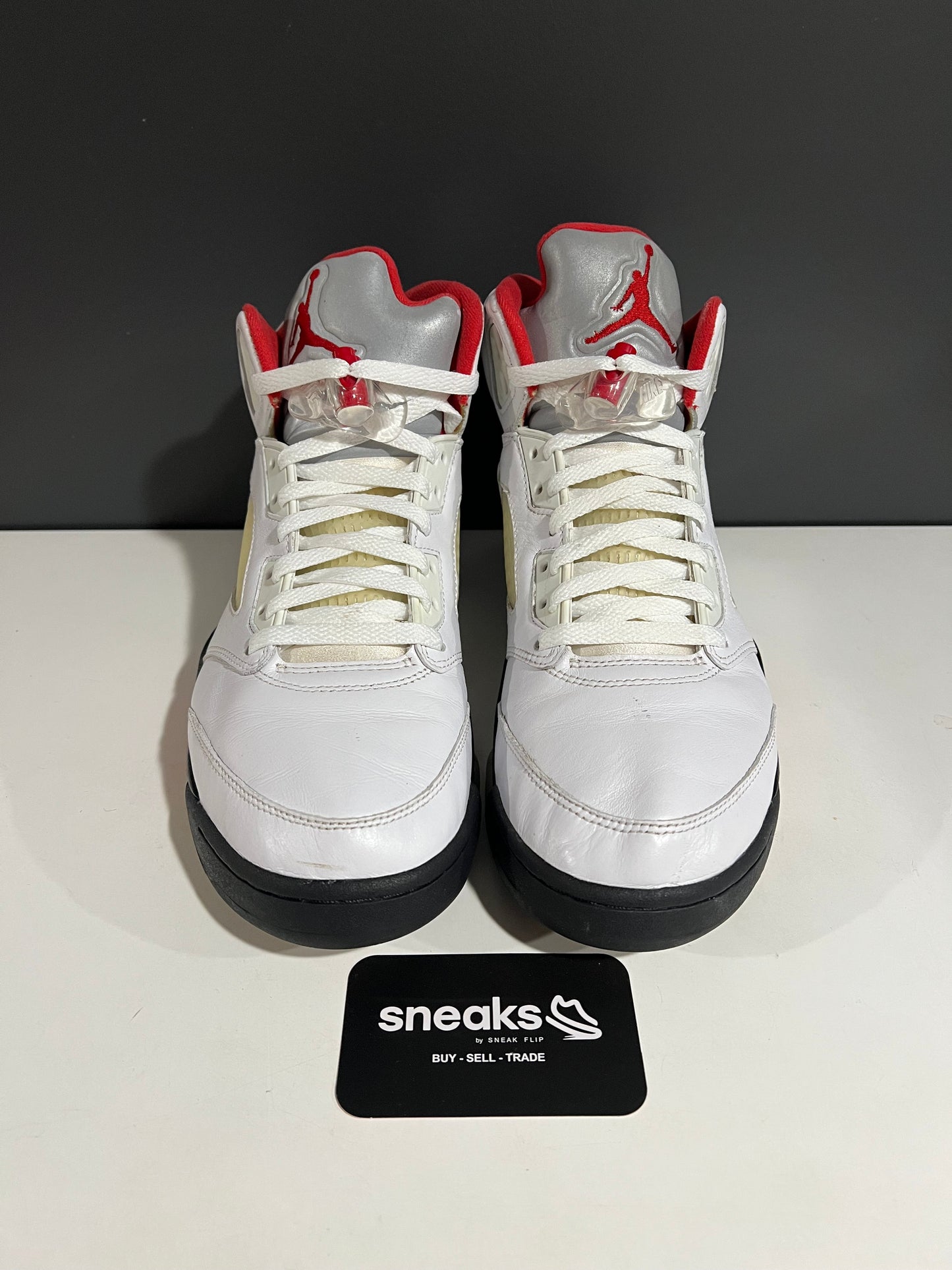 Jordan 5 Retro Fire Red Silver Tongue (2020) - Used