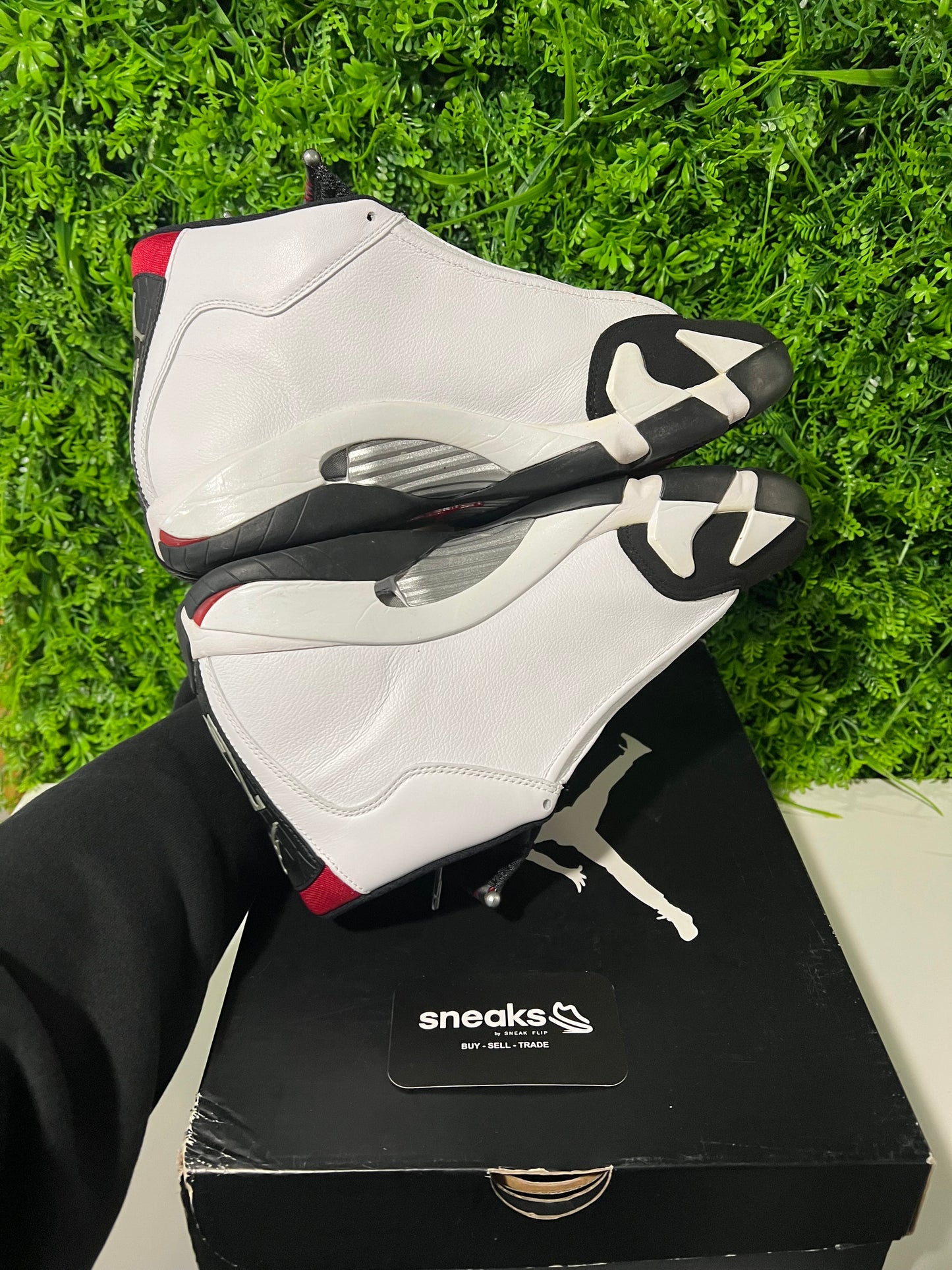 USED Air Jordan 14 Retro Black Toe 2014 487471-102 SIZE 11M OG ALL