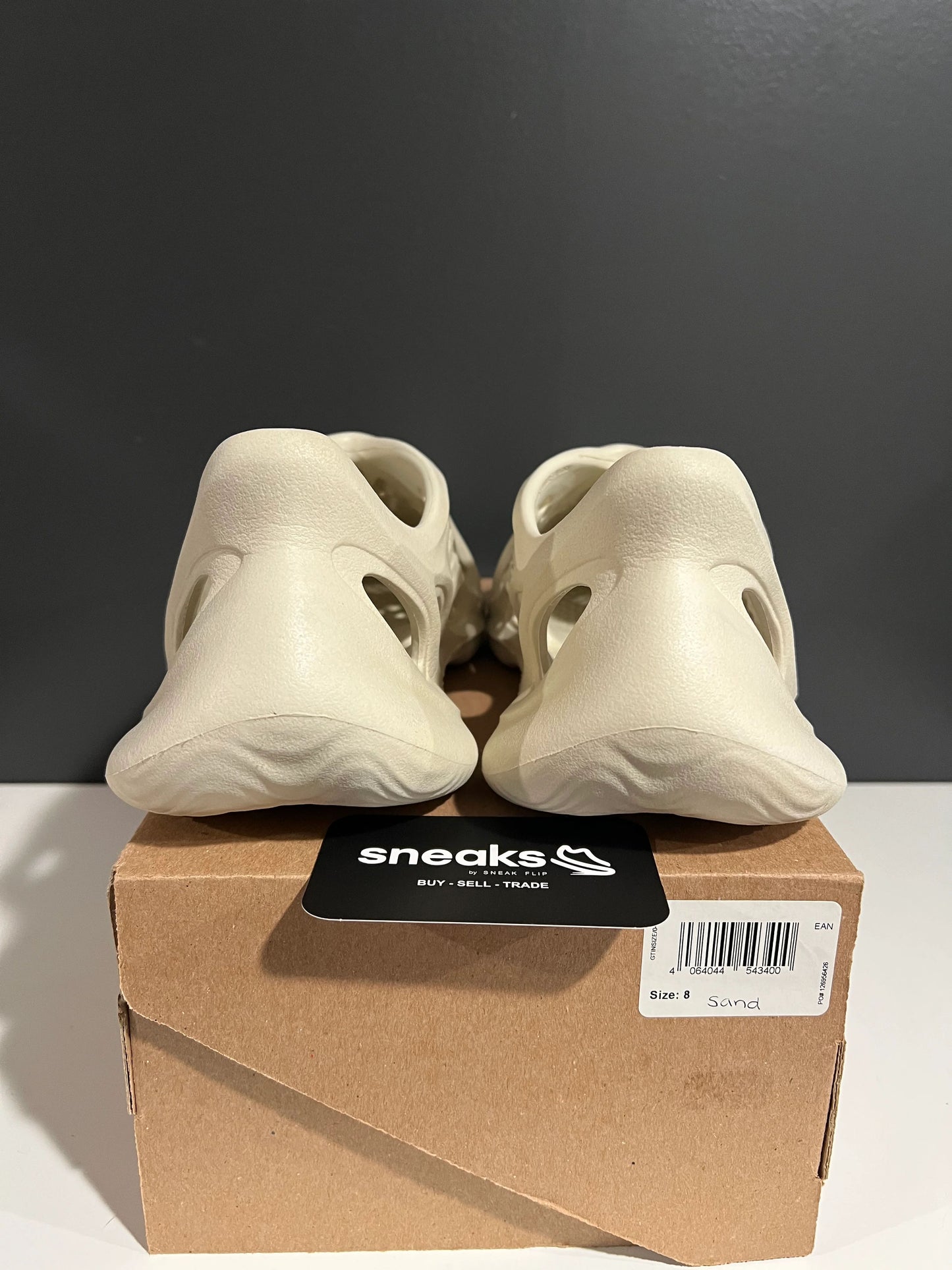 adidas Yeezy Foam RNNR Sand - Used