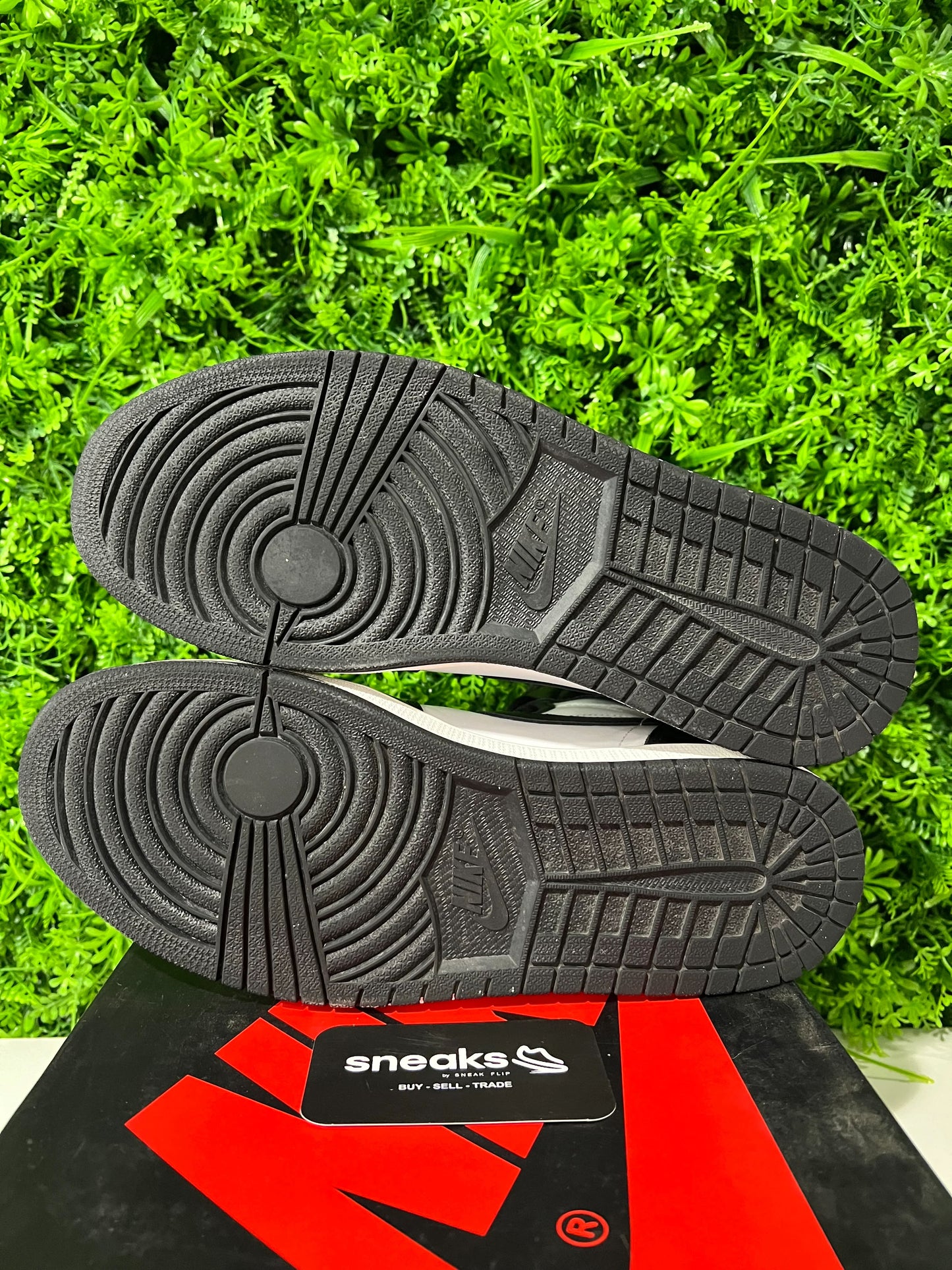 Jordan 1 Retro High OG Black White - Used