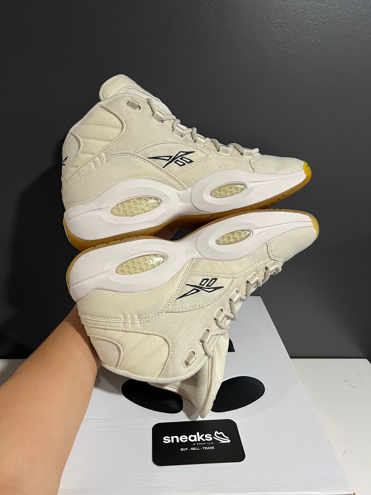 USED Reebok Question Mid Boktober FZ1357 SIZE 11M OG ALL JY25-110