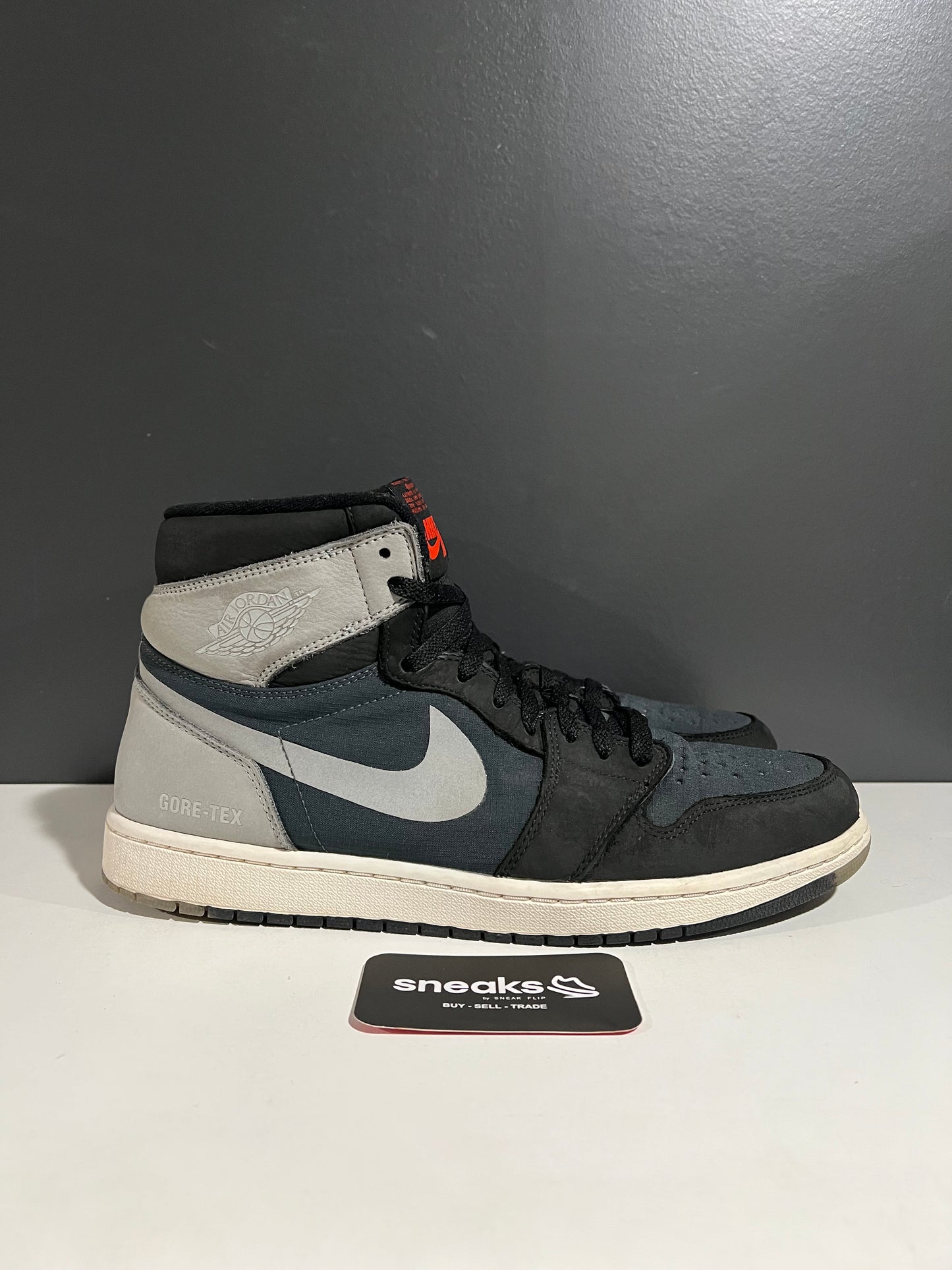 USED Air Jordan 1 High Element GORE-TEX Black Particle Grey DB2889-001 SIZE 13M NO BOX AG25-128