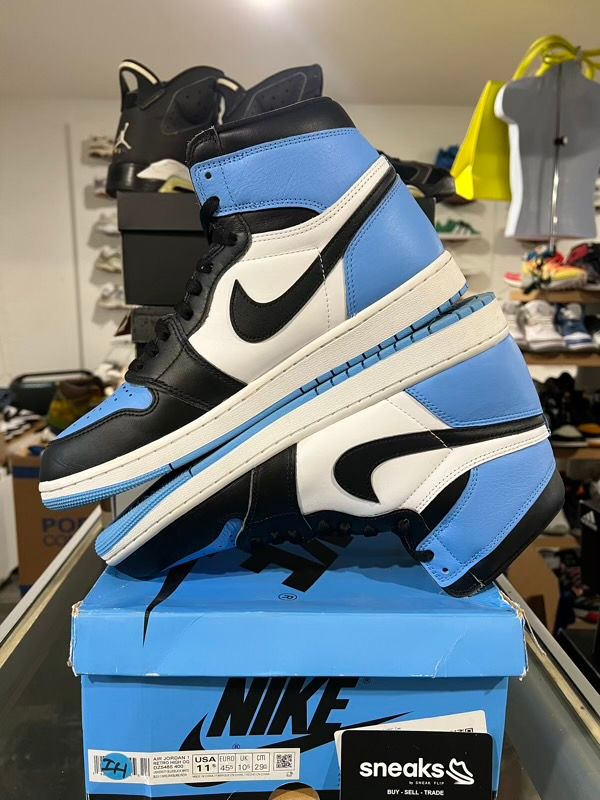 USED SIZE 11.5M Jordan 1 Retro High OG UNC Toe - Used Damaged Box