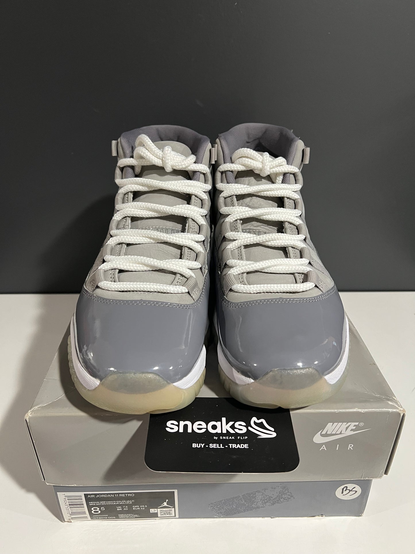 USED Air Jordan 11 Retro Cool Grey 2021 CT8012-005 SIZE 8.5M OG ALL AG25-201