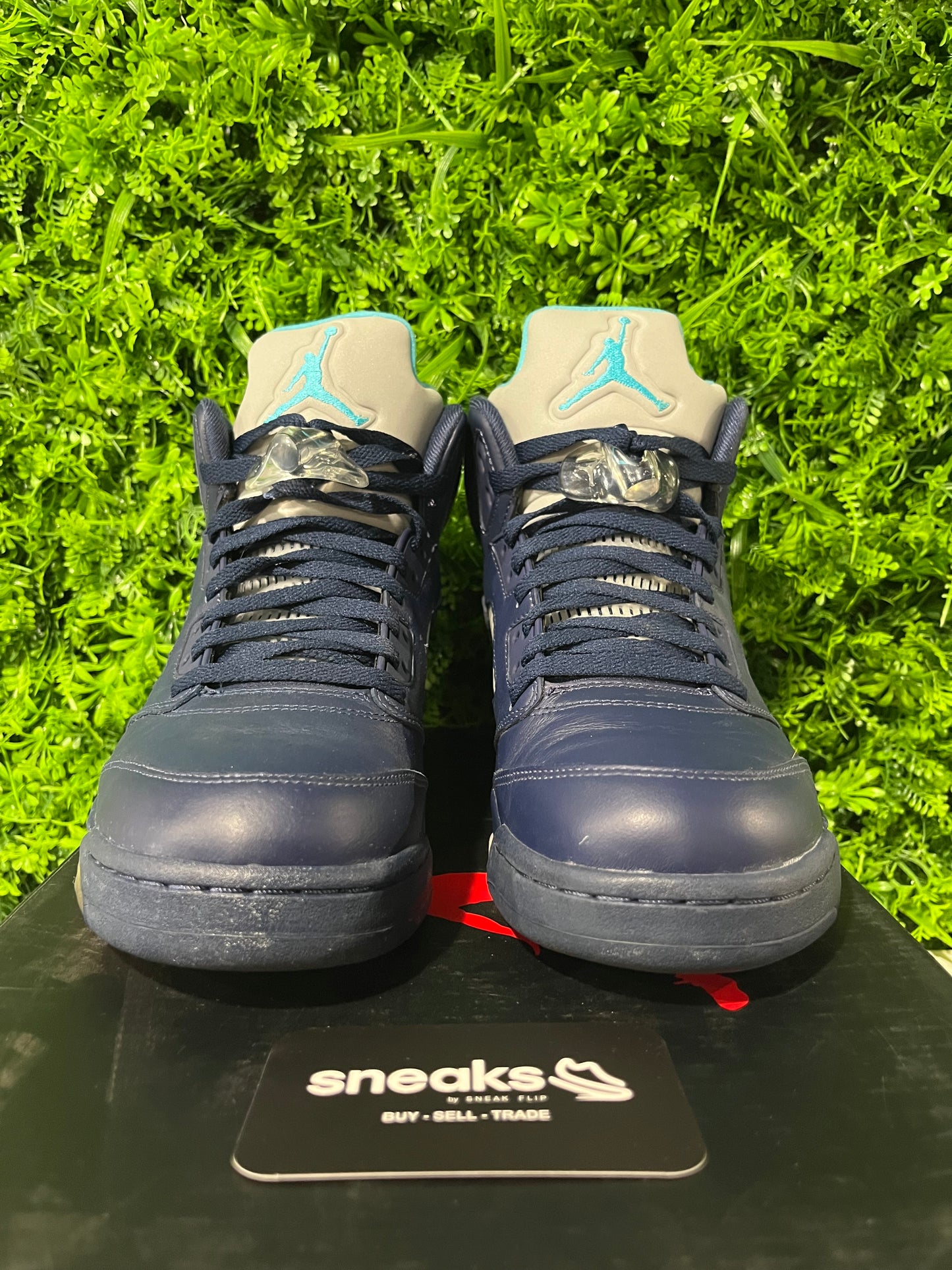 USED Air Jordan 5 Retro Pre-Grape 136027-405 SIZE 10M OG ALL