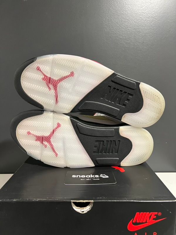 USED SIZE 10.5M Jordan 5 Retro Fire Red Silver Tongue (2020) - Used