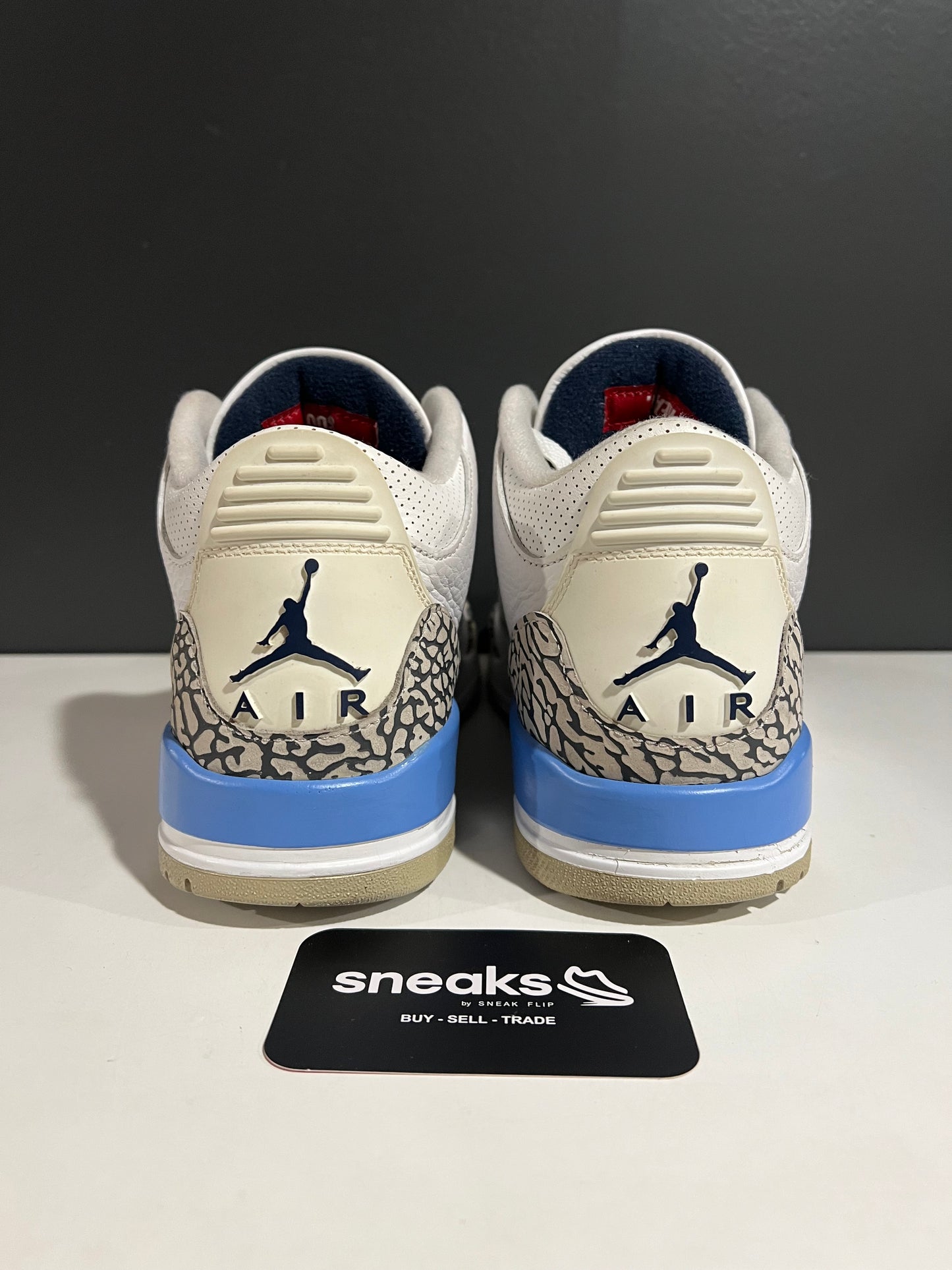 USED Air Jordan 3 Retro UNC CT8532-104 SIZE 8M NO BOX AG25-40