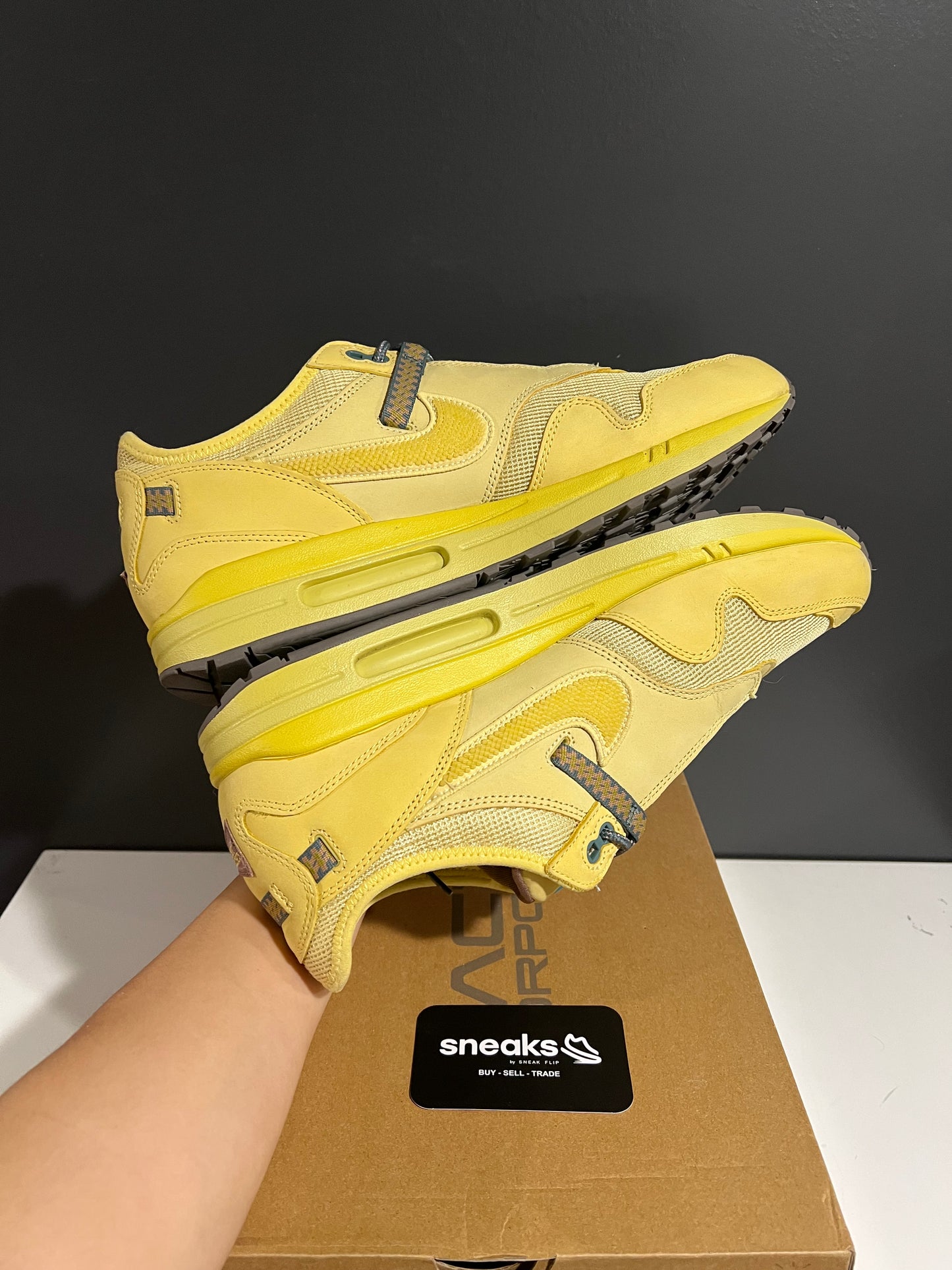 USED Travis Scott x Air Max 1 Saturn Gold DO9392-700 SIZE 14M OG ALL