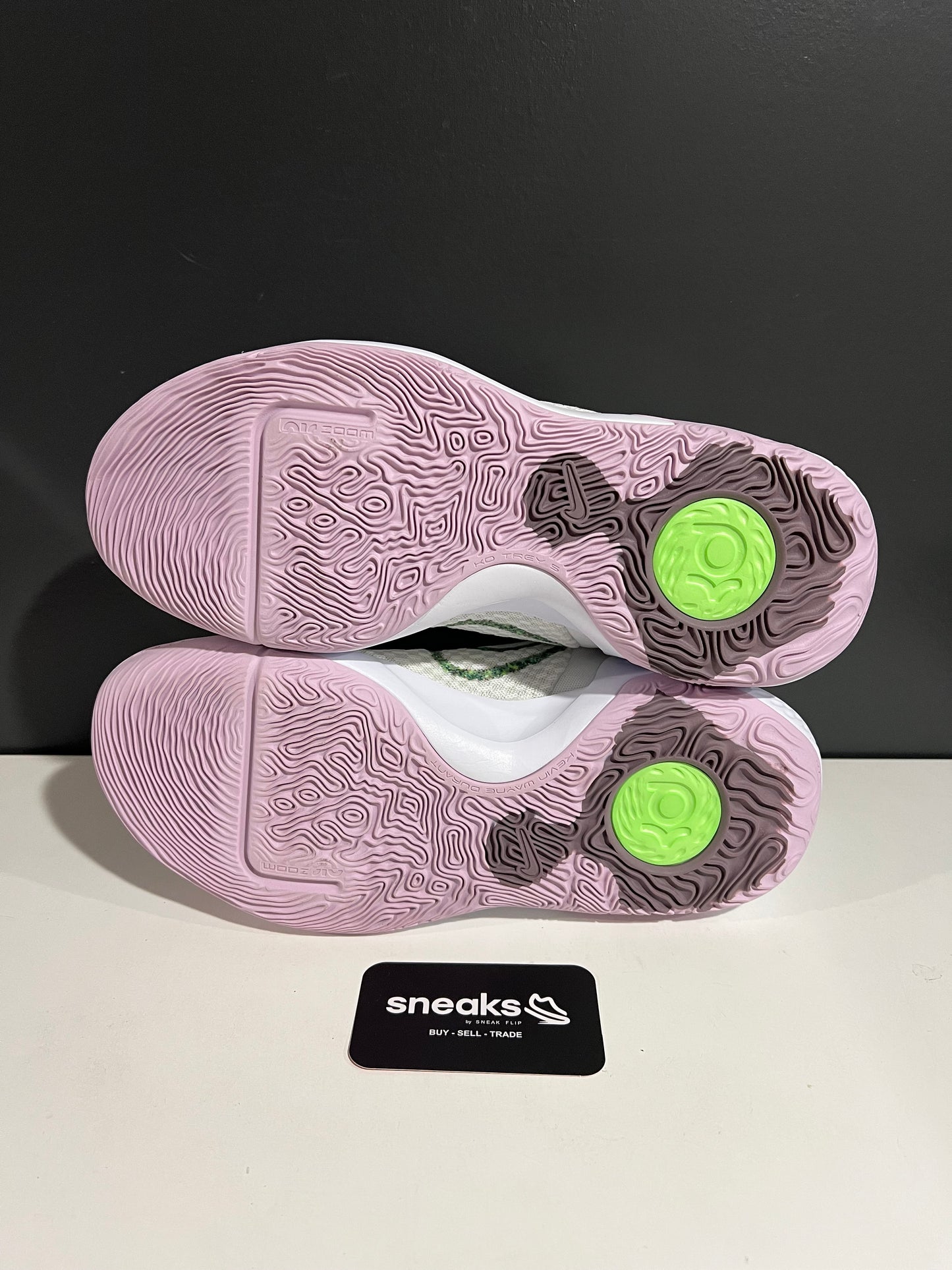 USED KD Trey 5 IX White Lime Light Purple DJ6921-100 SIZE 11M NO BOX AG25-77
