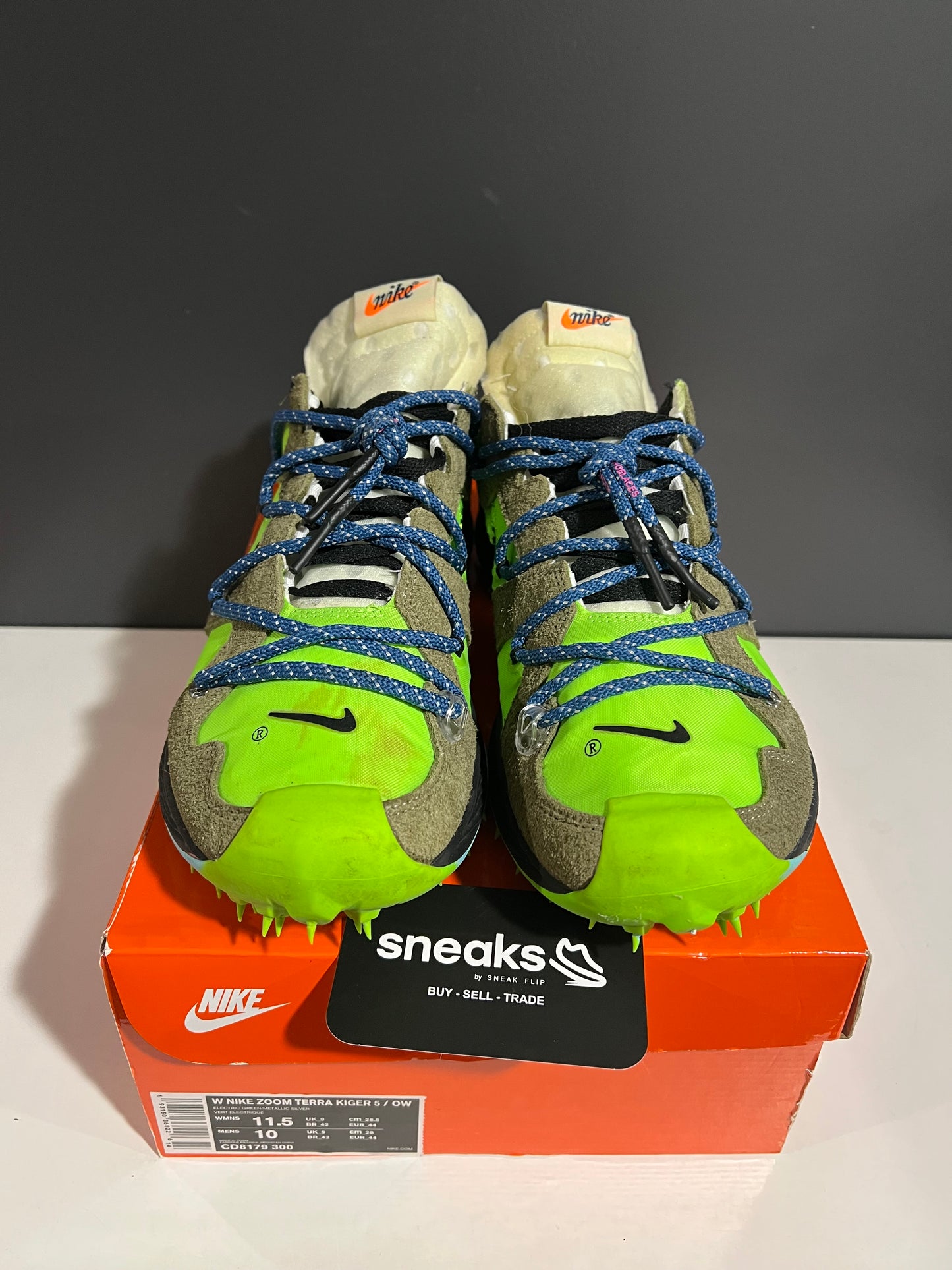 USED Off-White x Wmns Air Zoom Terra Kiger 5 Athlete in Progress Electric Green CD8179-300 SIZE 10M OG ALL JY25-234