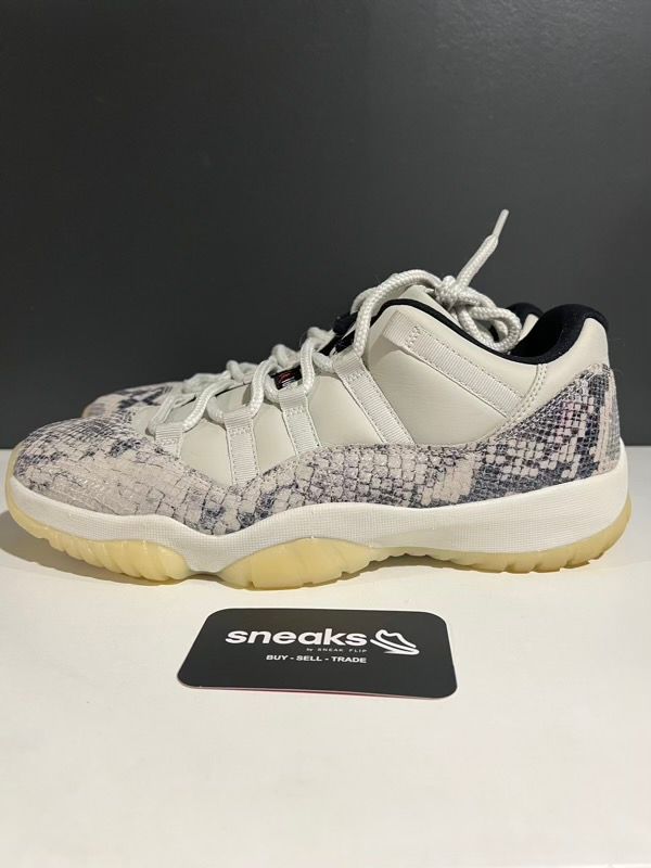 USED SIZE 9.5M Jordan 11 Retro Low Snake Light Bone - Used