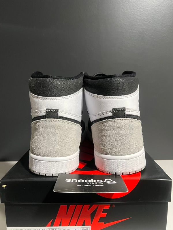 USED SIZE 10.5M Jordan 1 Retro High OG Bleached Coral - Used