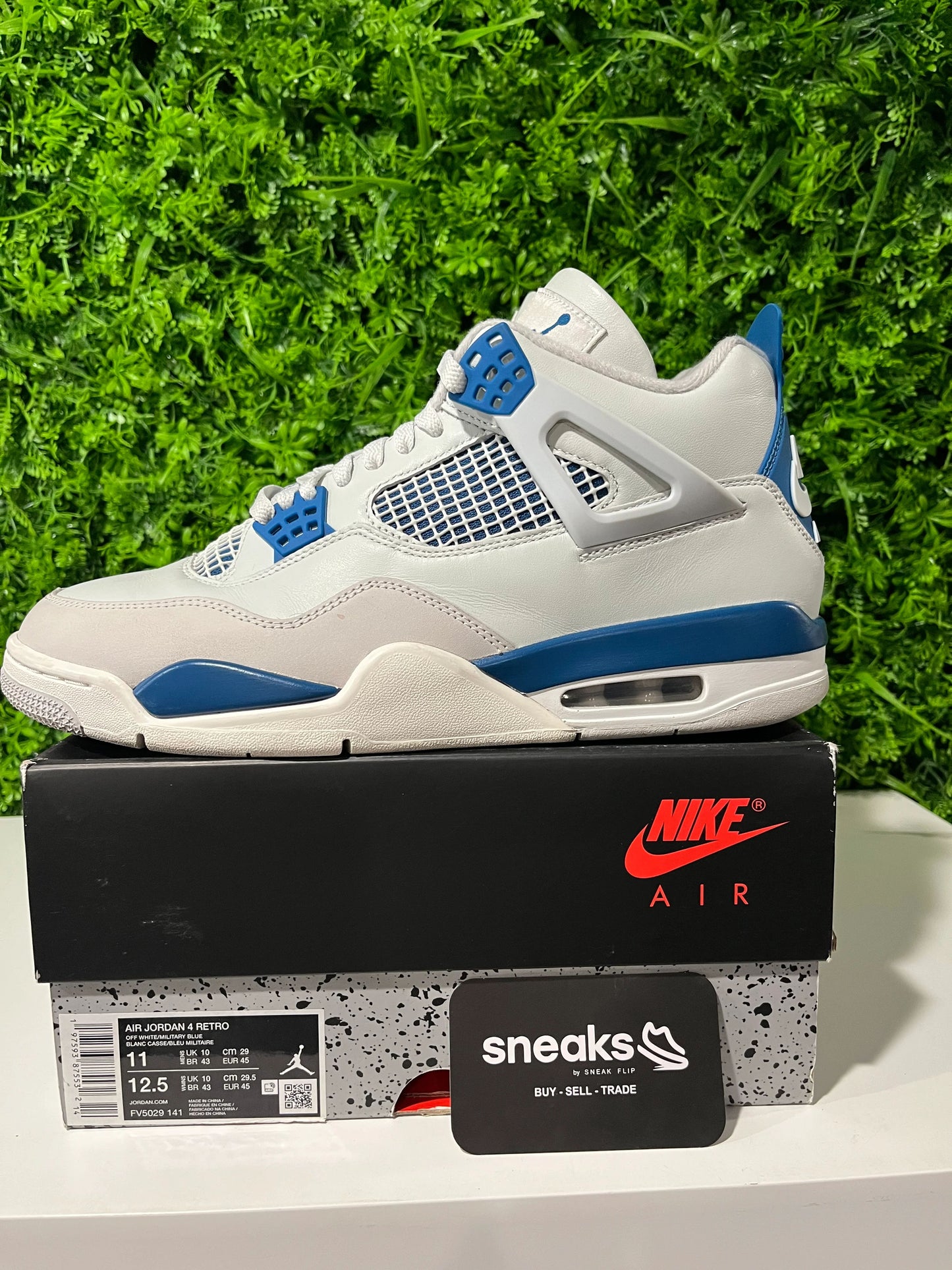 Jordan 4 Retro Military Blue (2024) - Used