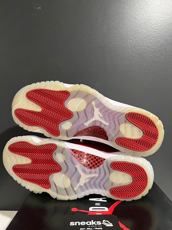 USED SIZE 12M Jordan 11 Retro Cherry (2022) - Used