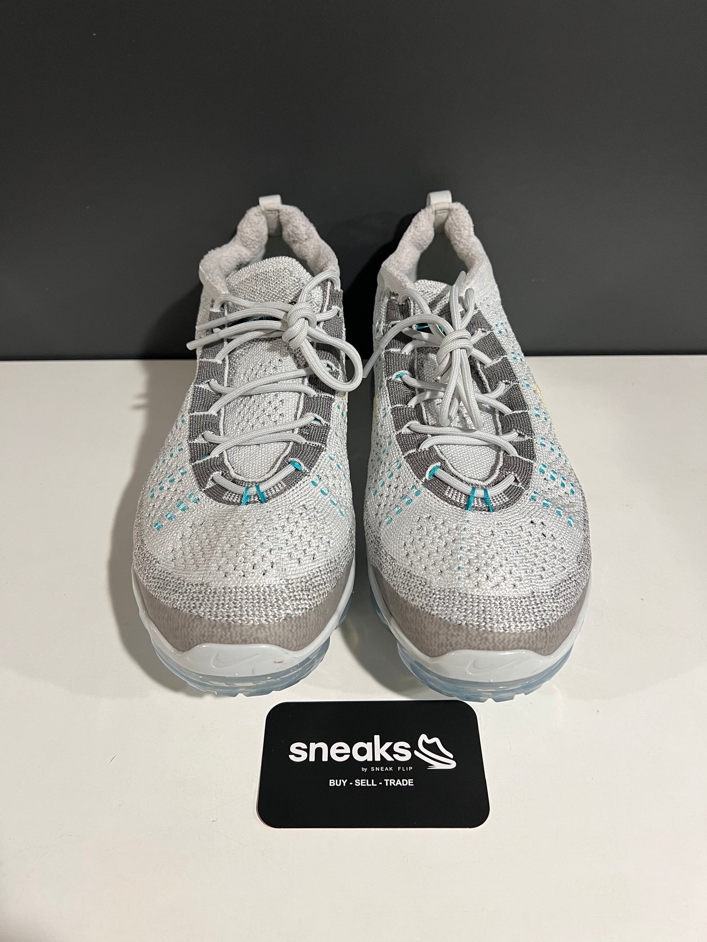 USED Air VaporMax 2023 Flyknit Photon Dusty Cactus DV1678-011 SIZE 11M NO BOX AG25-74