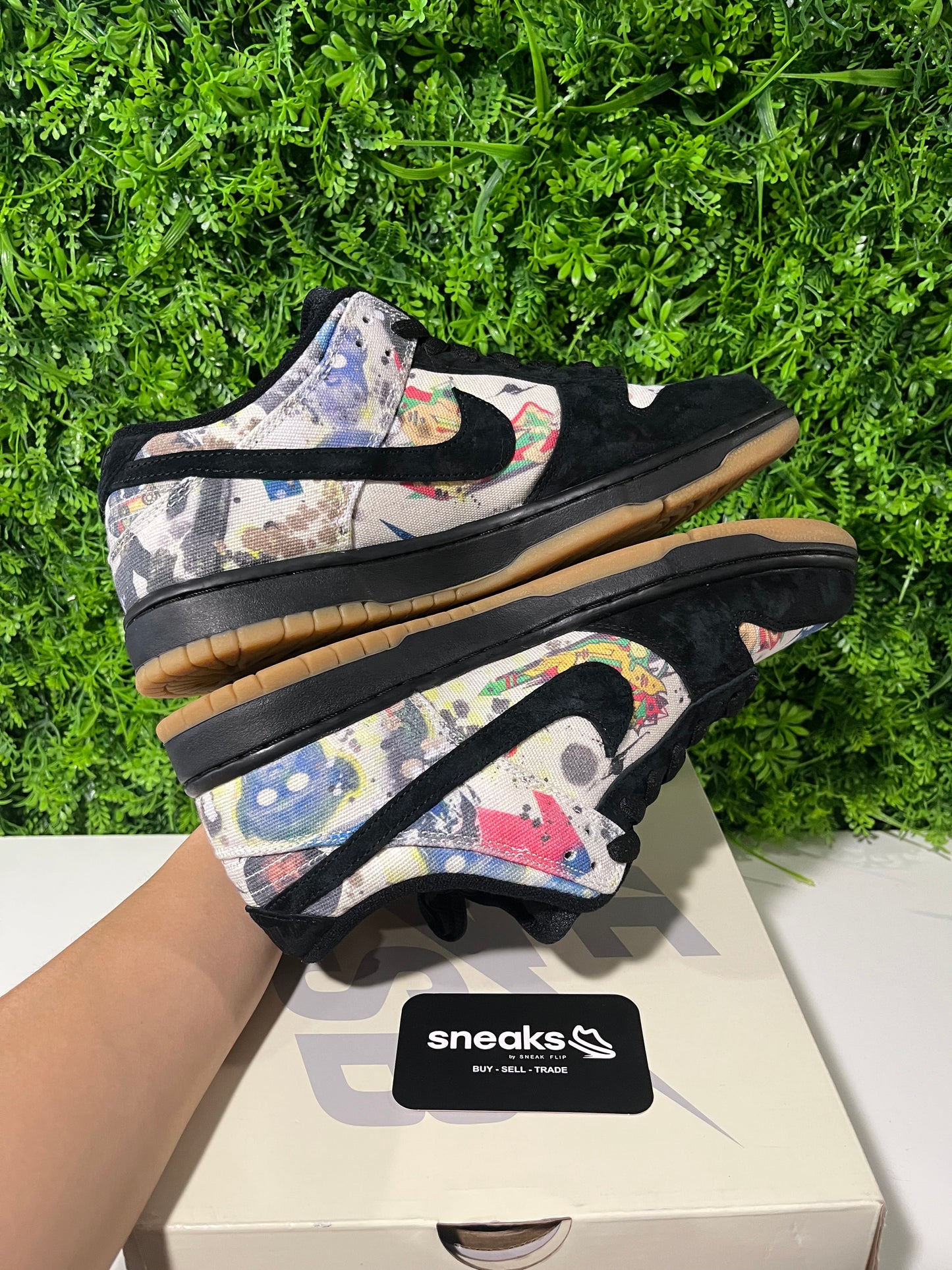 USED Supreme x Dunk Low SB Rammellzee FD8778-001 SIZE 10M OG ALL