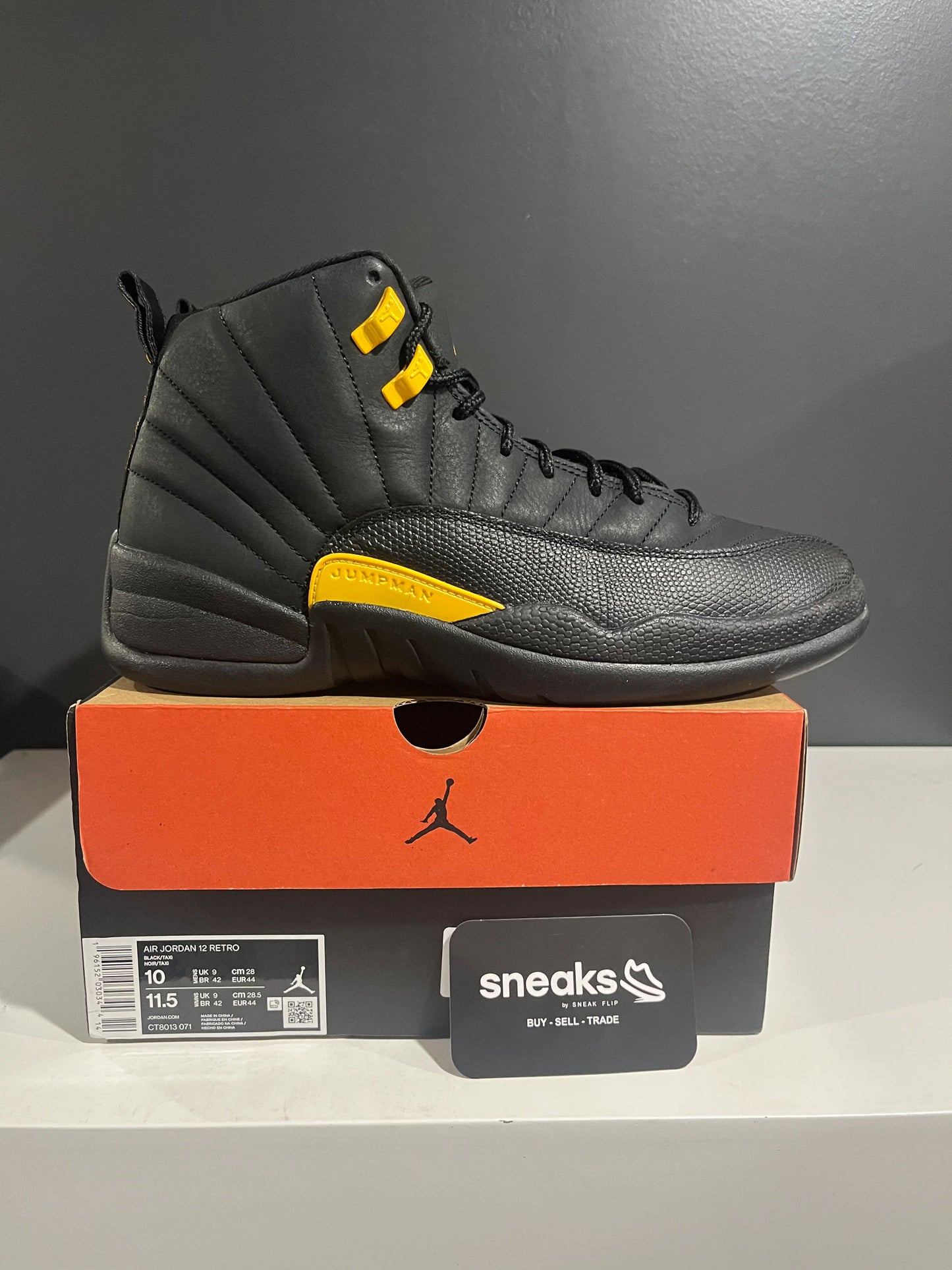 USED SIZE 10M Jordan 12 Retro Black Taxi - Used