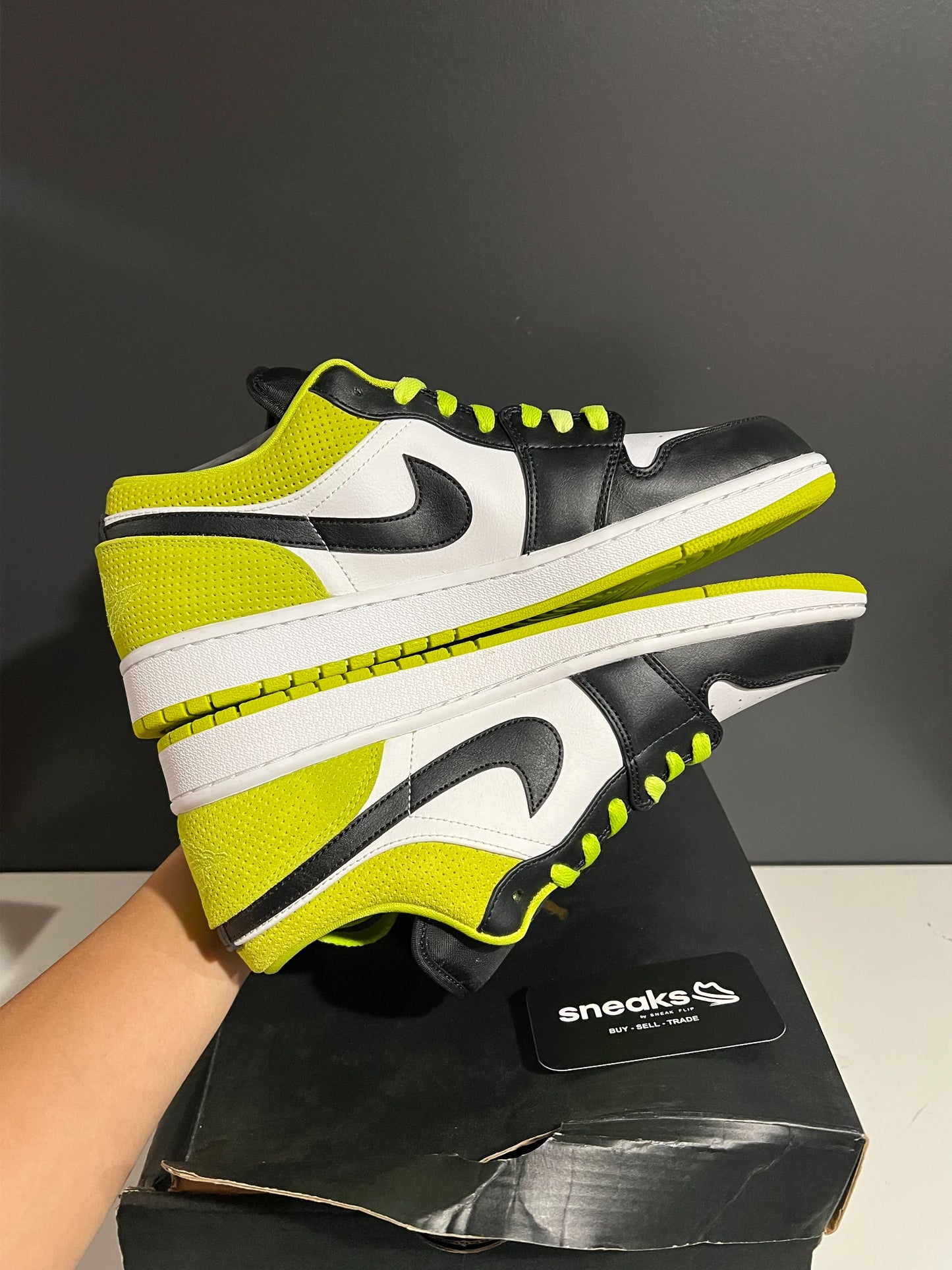 Jordan 1 Low Black Cyber