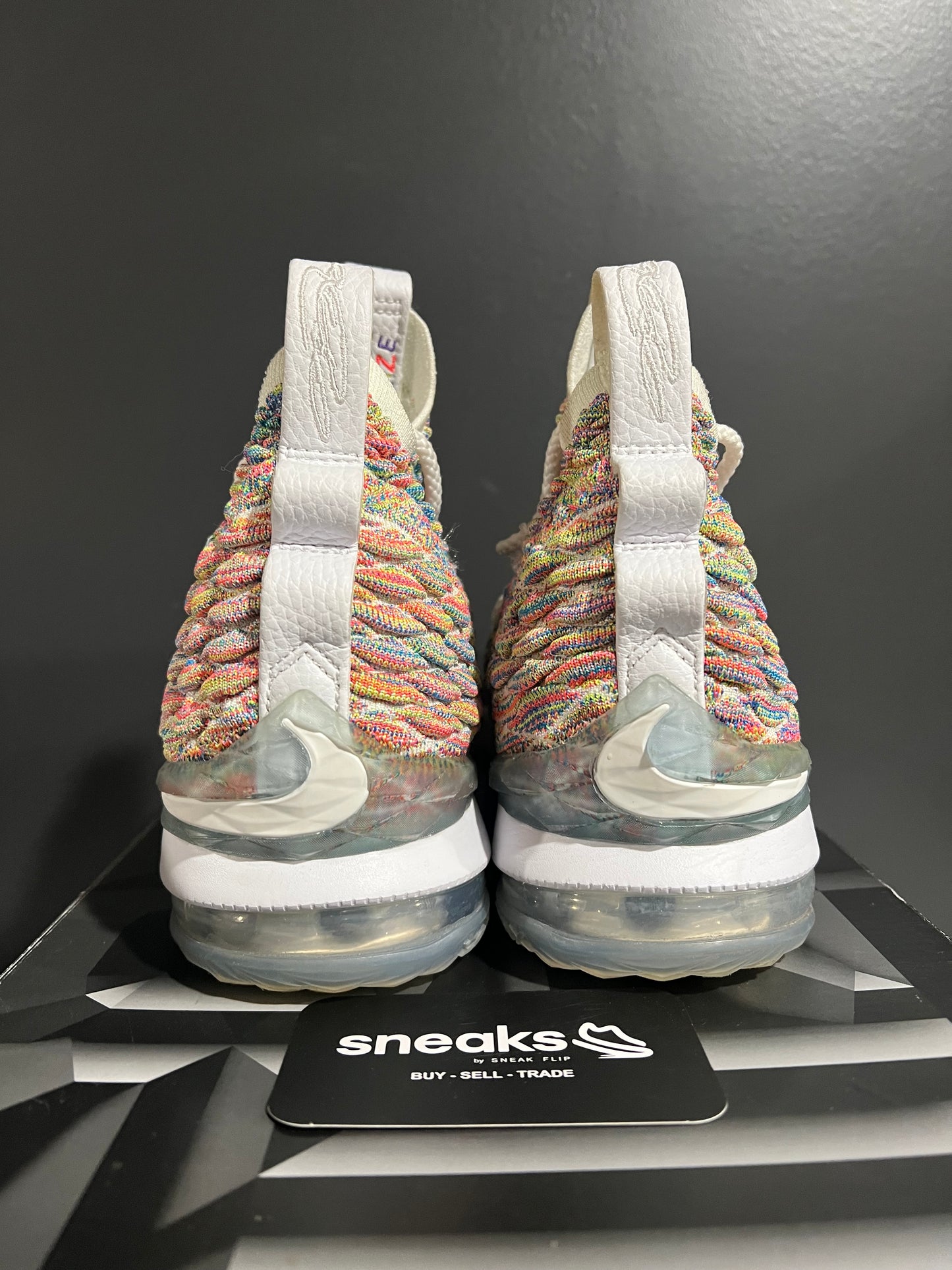 USED LeBron 15 Fruity Pebbles 897648-900 SIZE 8M OG ALL AG25-373