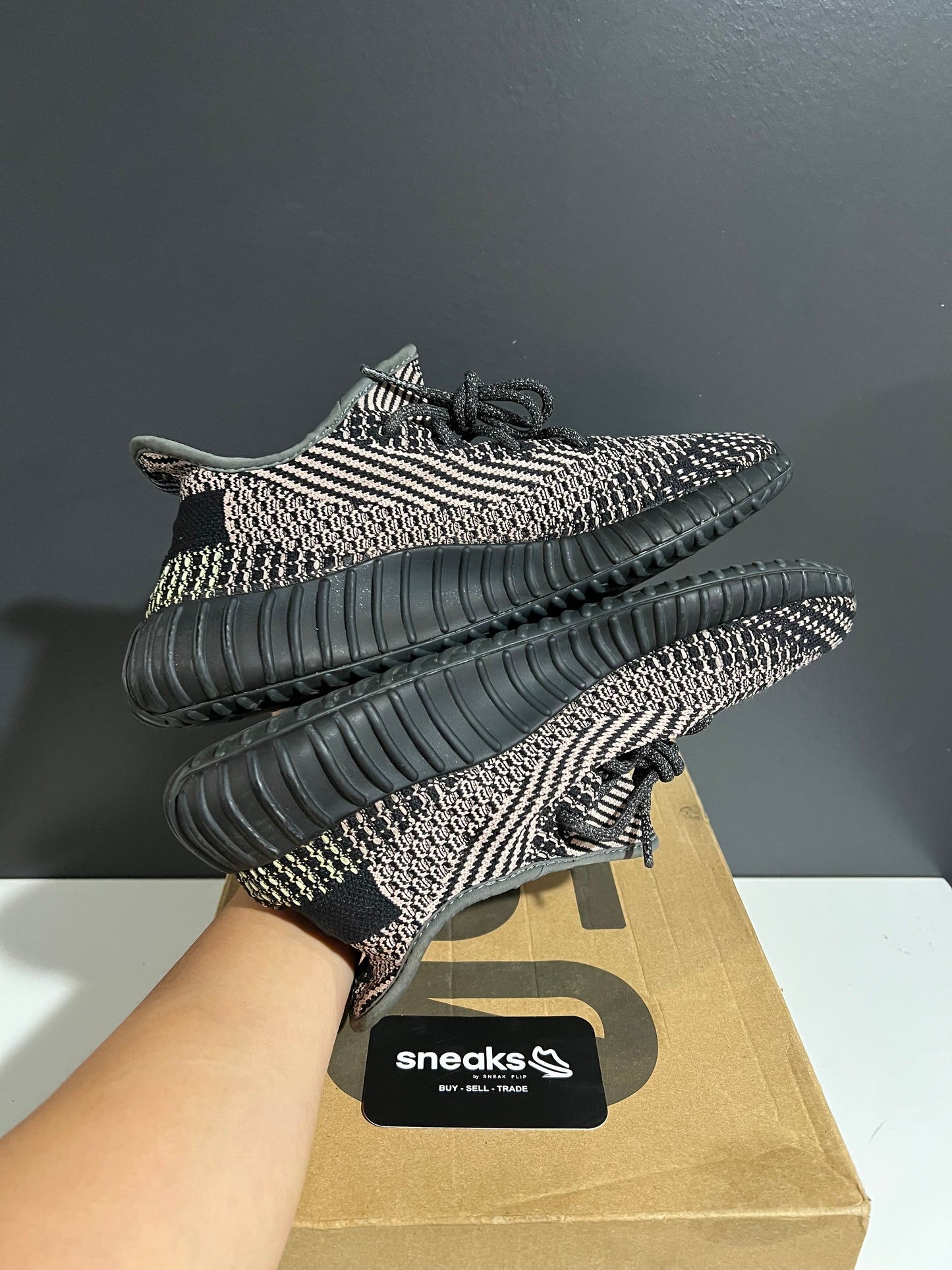 USED Yeezy Boost 350 V2 Yecheil Non-Reflective FW5190 SIZE 11M OG ALL AG25-325
