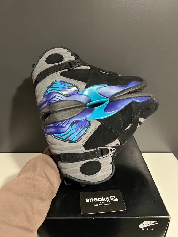 USED SIZE 10.5M Jordan 8 Retro Aqua (2025) - Used