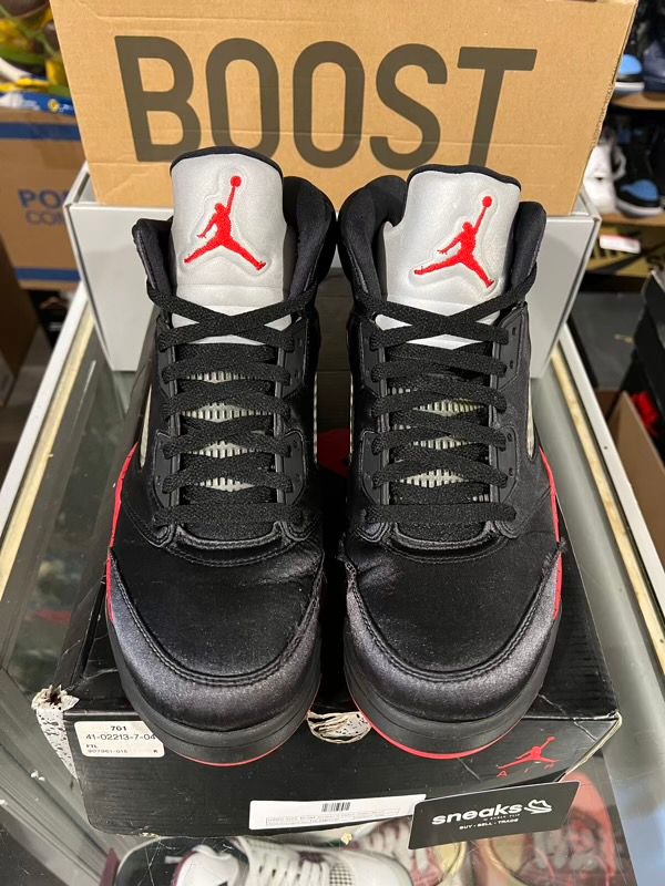 USED SIZE 10.5M Jordan 5 Retro Satin Bred - Used Damaged Box