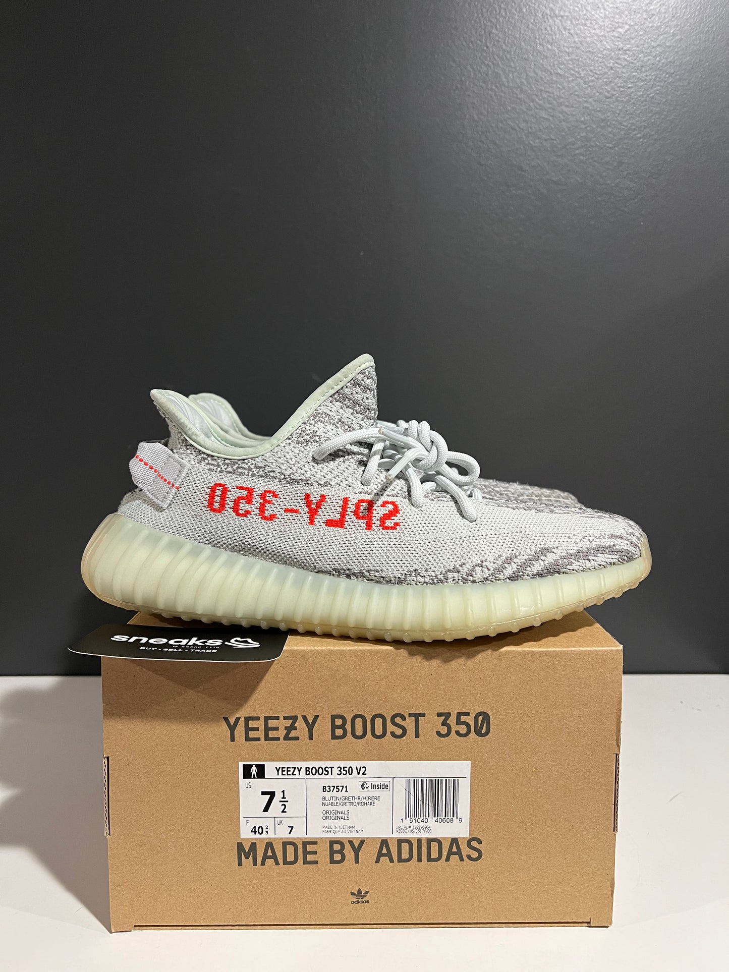 USED Yeezy Boost 350 V2 'Blue Tint' 2017 B37571 SIZE 7.5M OG ALL AG25-174