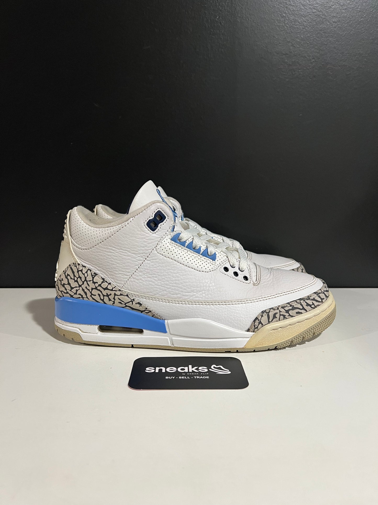 USED Air Jordan 3 Retro UNC CT8532-104 SIZE 8M NO BOX AG25-40