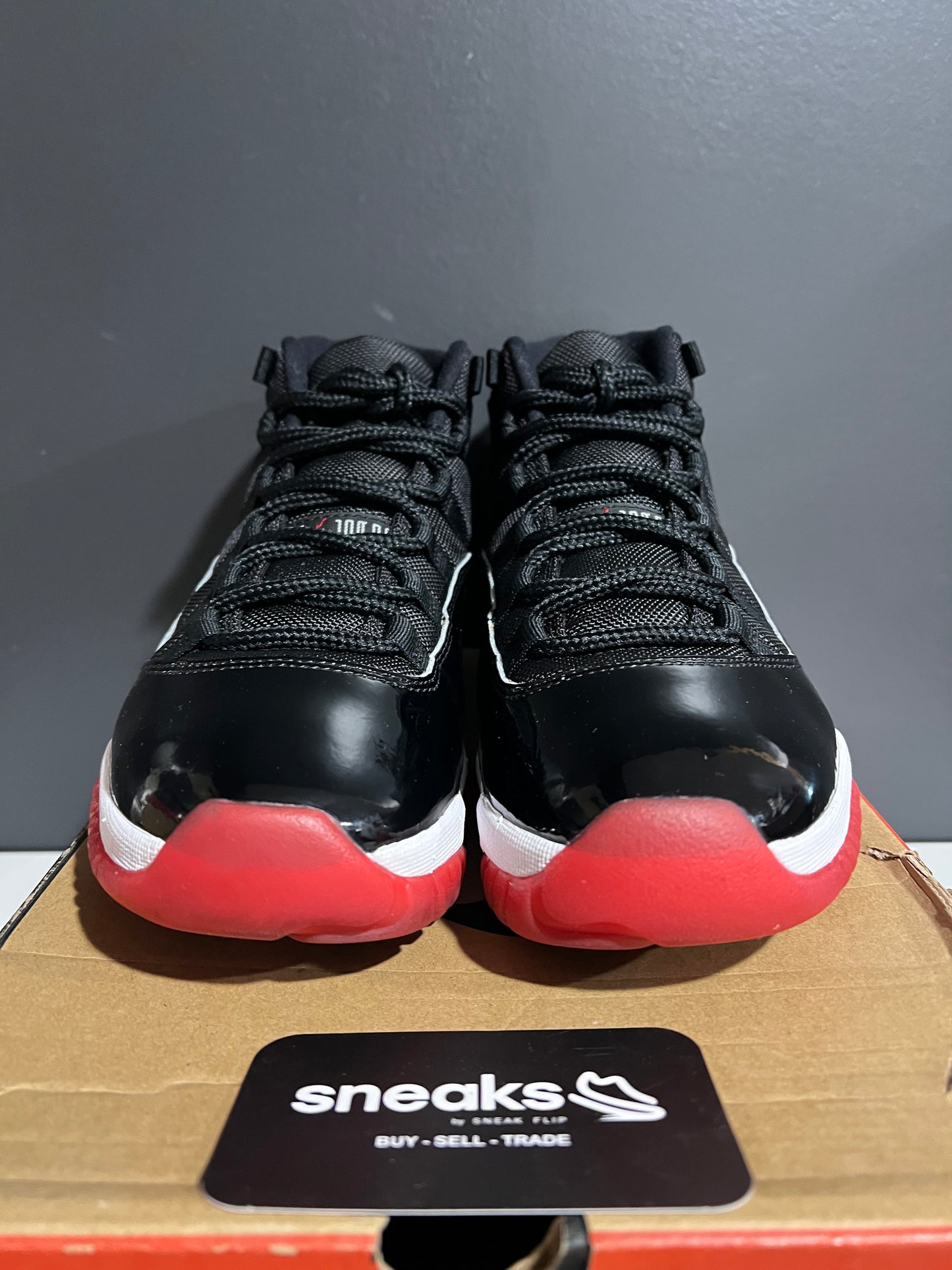 USED Air Jordan 11 Retro “Bred” 2019 (Playoffs) 378037-061 SIZE 8M OG ALL JY25-282
