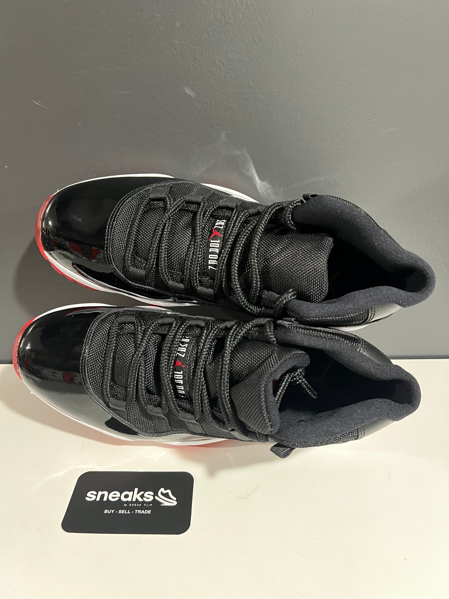 NEW Air Jordan 11 Retro Bred 2012 378037-010 SIZE 9.5M NO BOX AG25-212