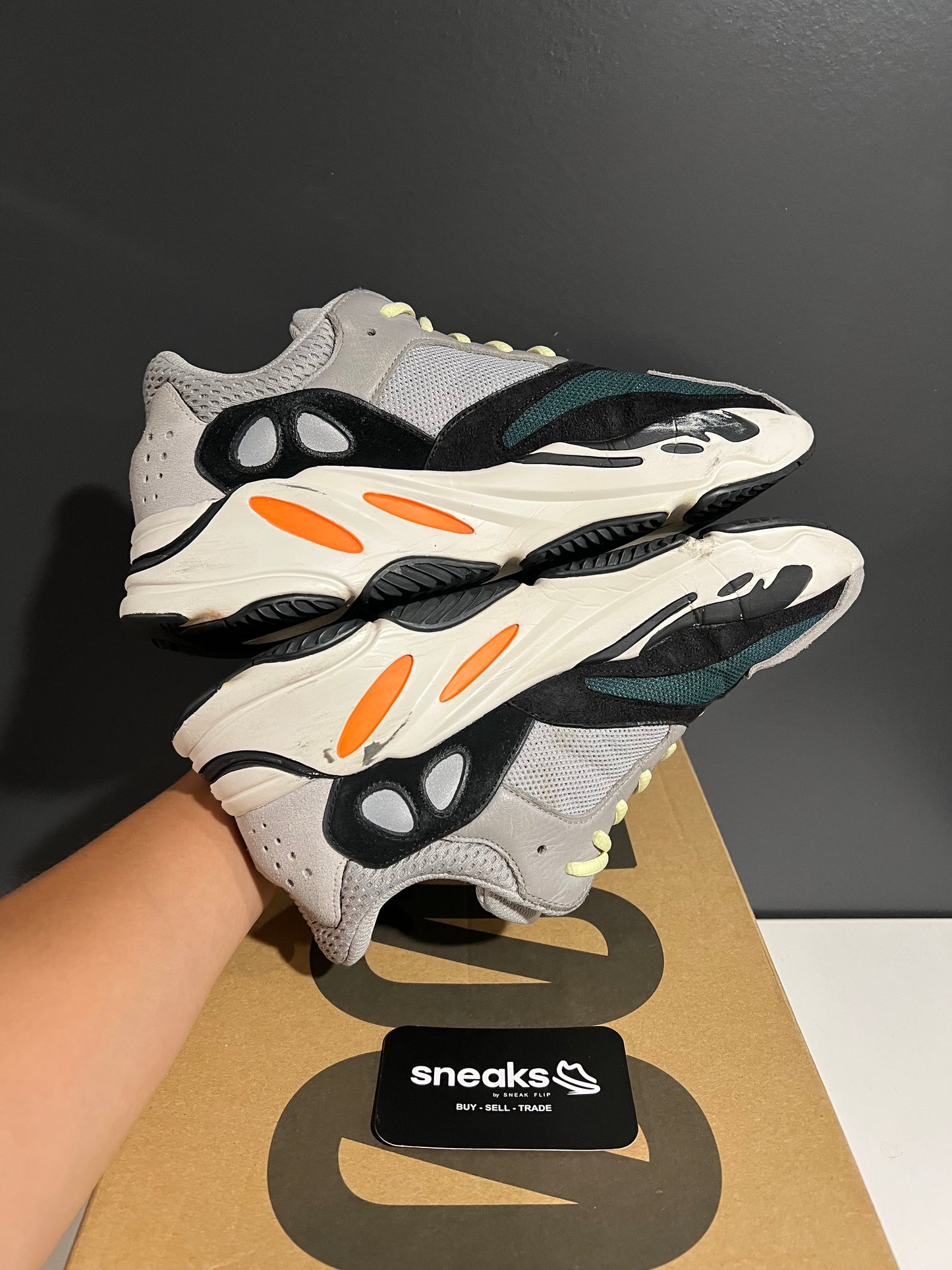 USED Adidas Yeezy Boost 700 Wave Runner B75571 SIZE 10M OG ALL AG25-111