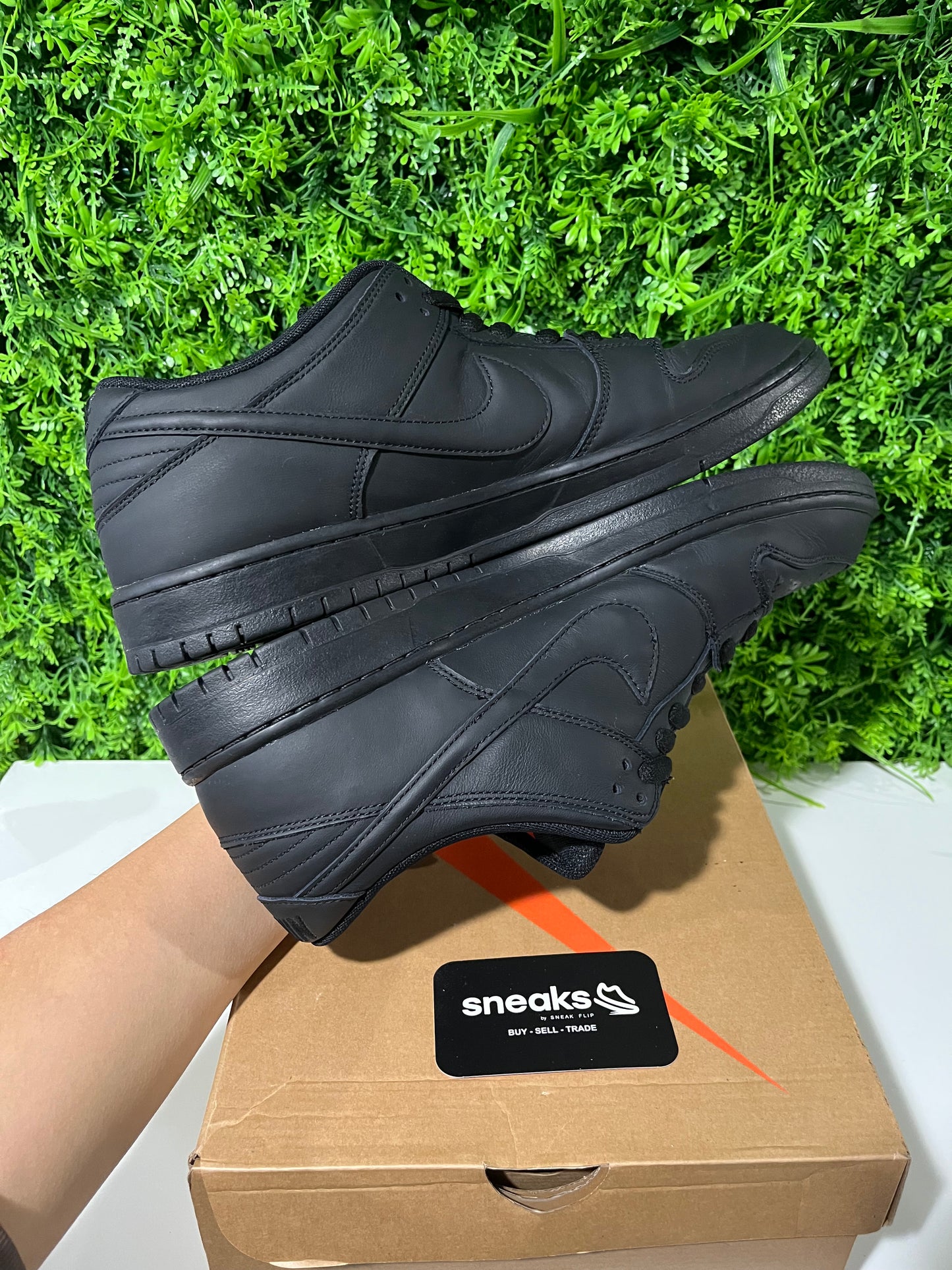 USED Dunk Low Pro SB Triple Black FJ1674-001 SIZE 14M OG ALL
