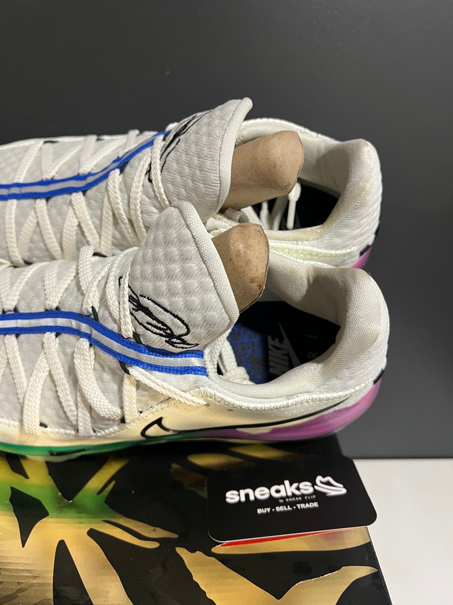 USED LeBron 17 Low Glow In The Dark CD5007-005 SIZE 11M OG ALL JY25-190