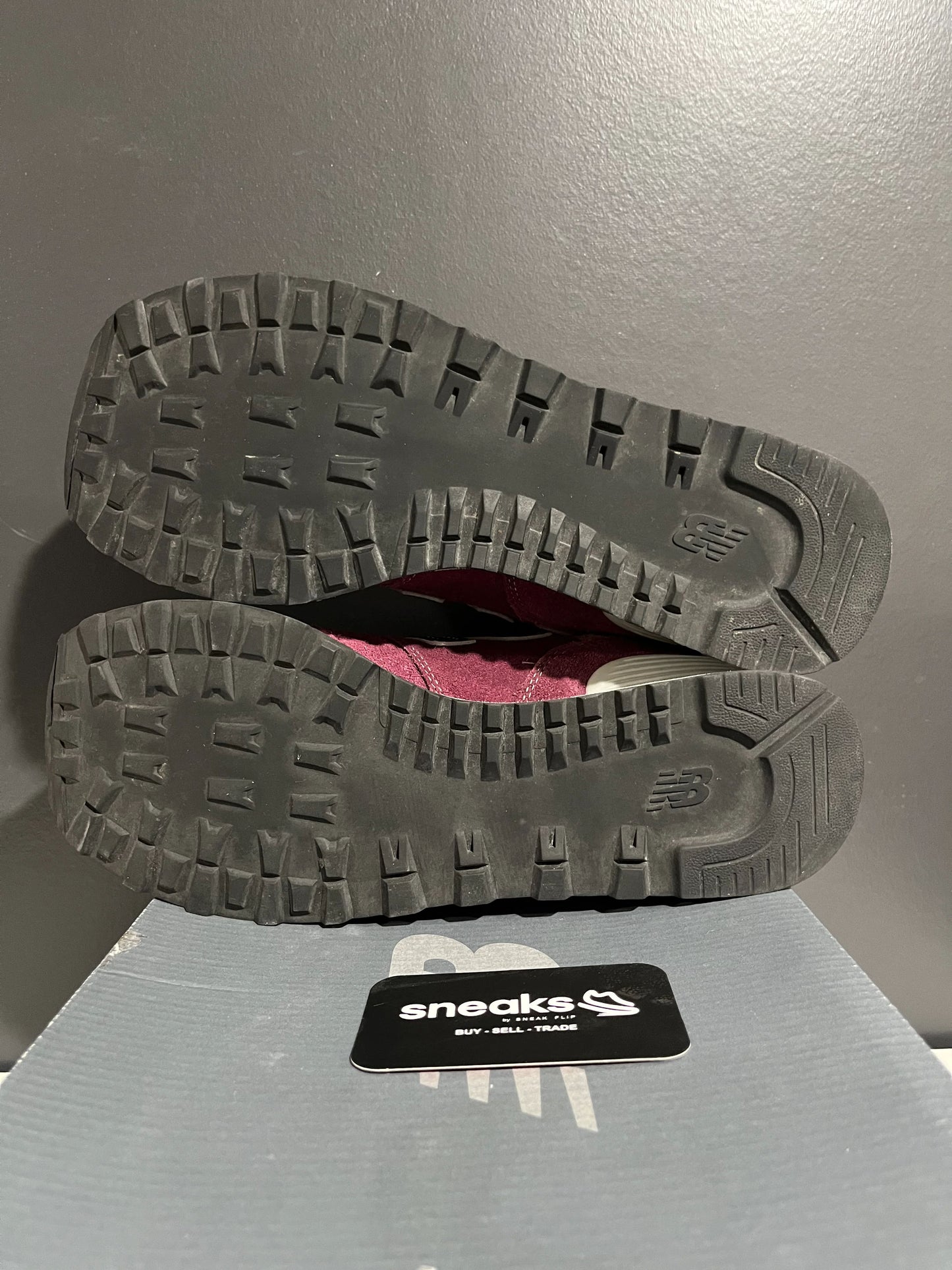 New Balance 574 Burgundy - Used